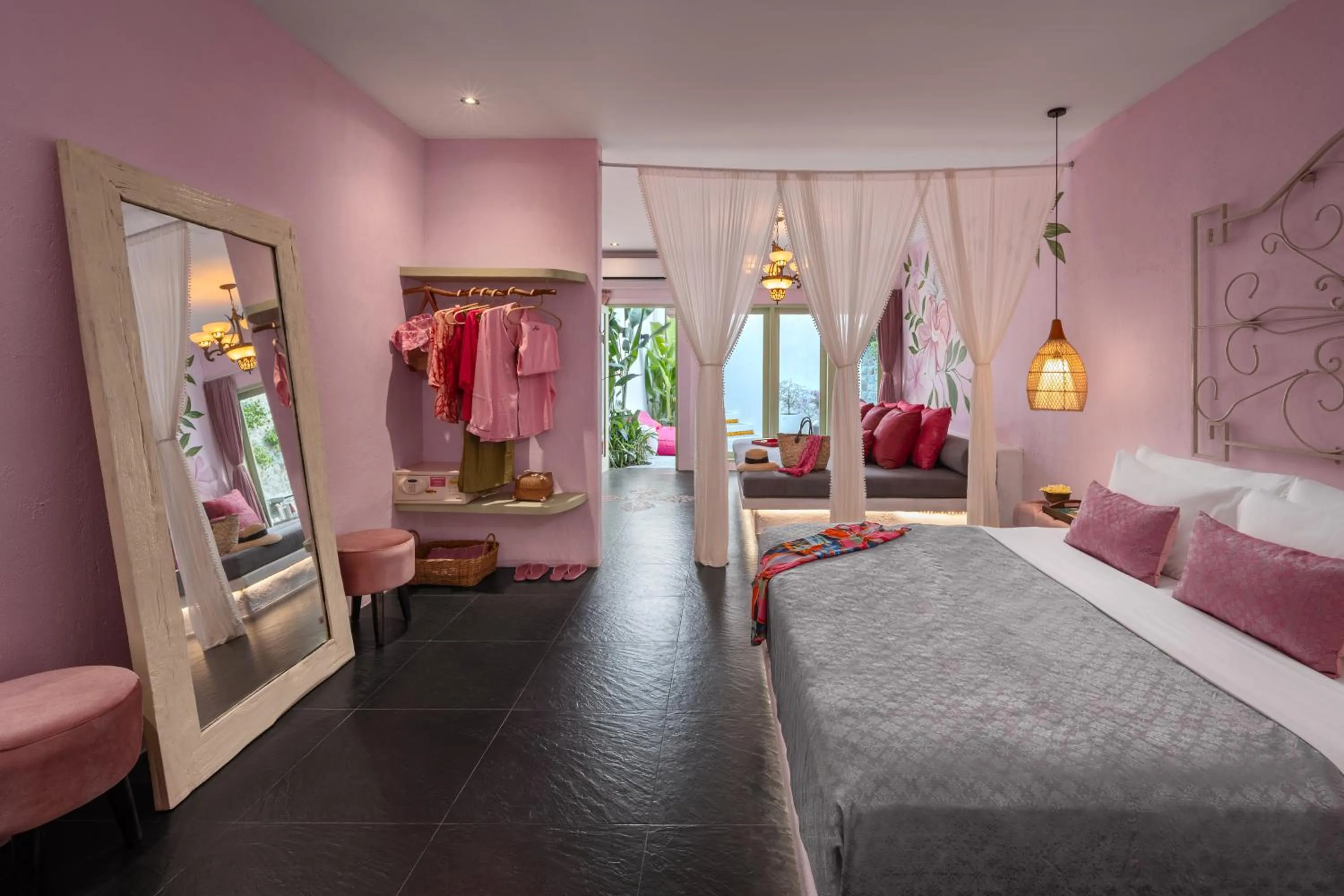 Bed in PinkCoco Uluwatu - Constant Surprises & for Cool Adults Only
