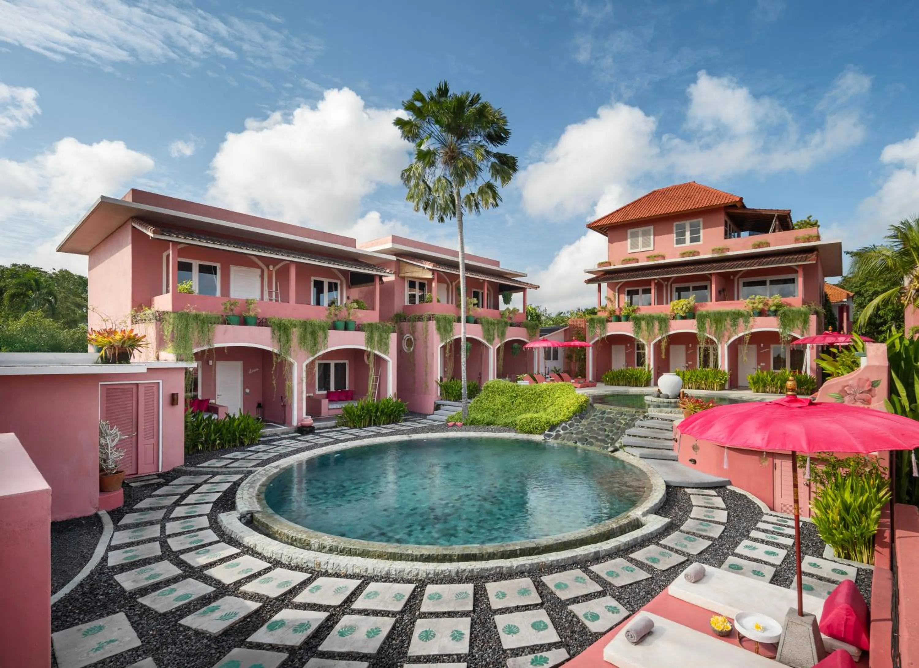 PinkCoco Uluwatu - Constant Surprises & for Cool Adults Only