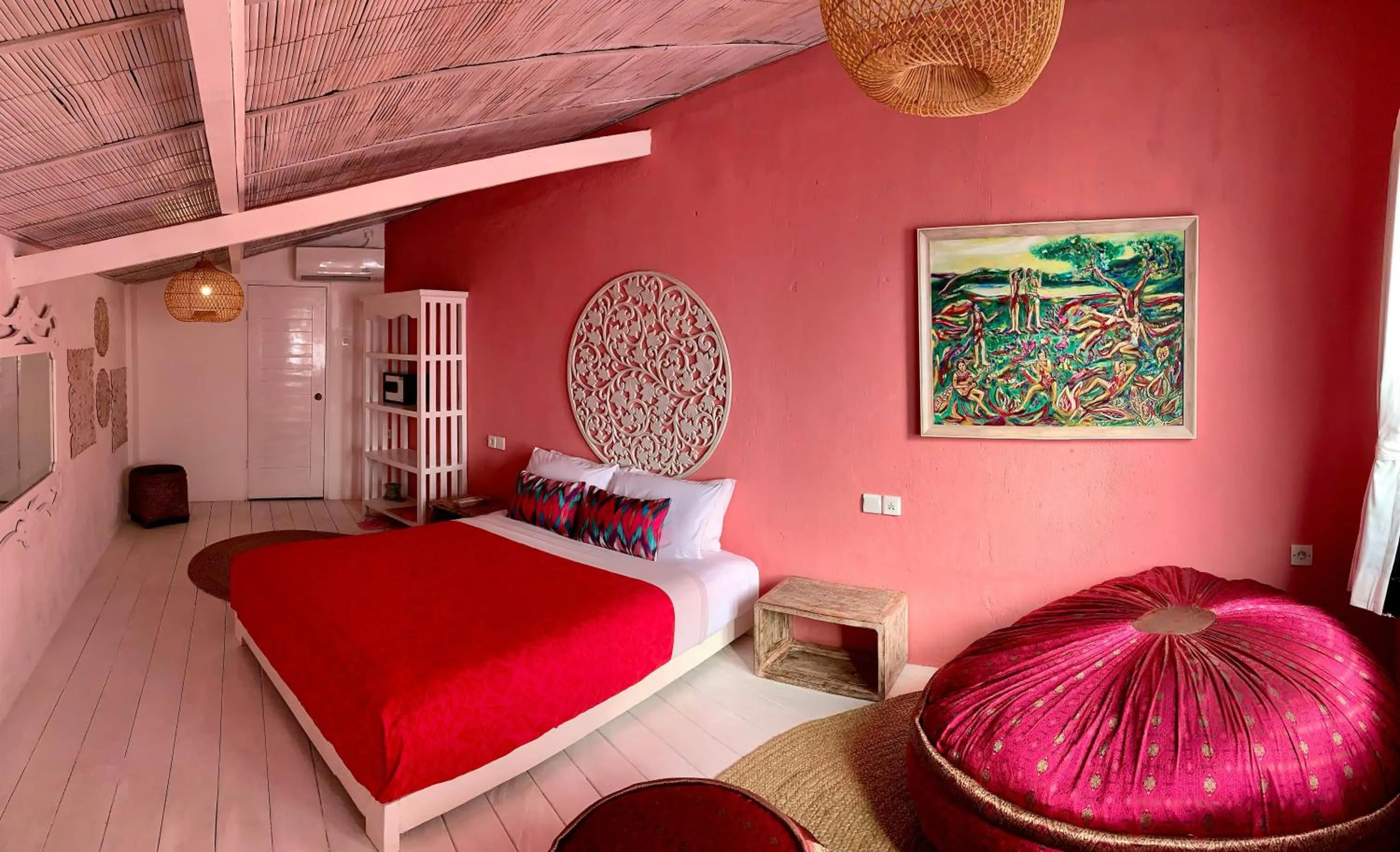 Bed in PinkCoco Uluwatu - Constant Surprises & for Cool Adults Only