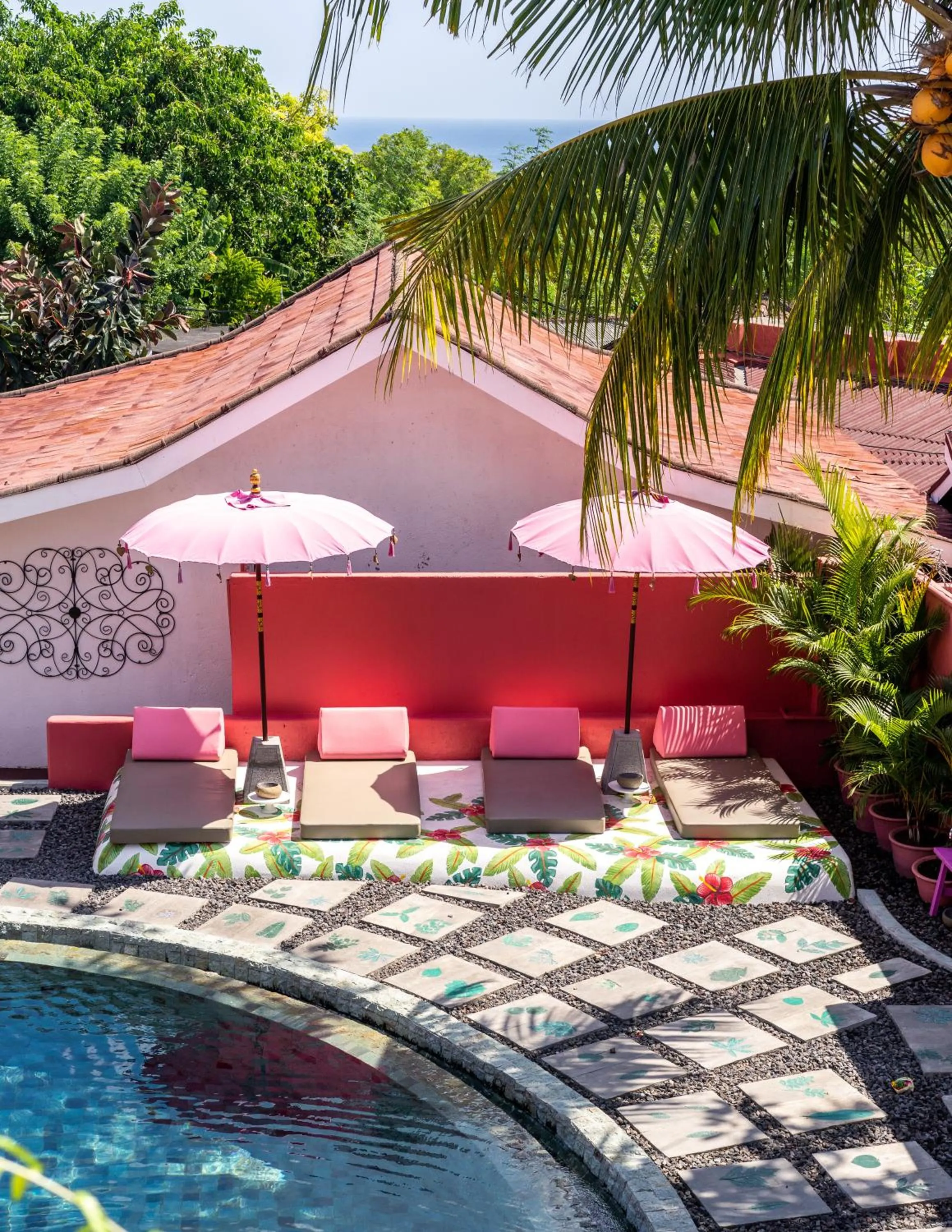 Day in PinkCoco Uluwatu - Constant Surprises & for Cool Adults Only