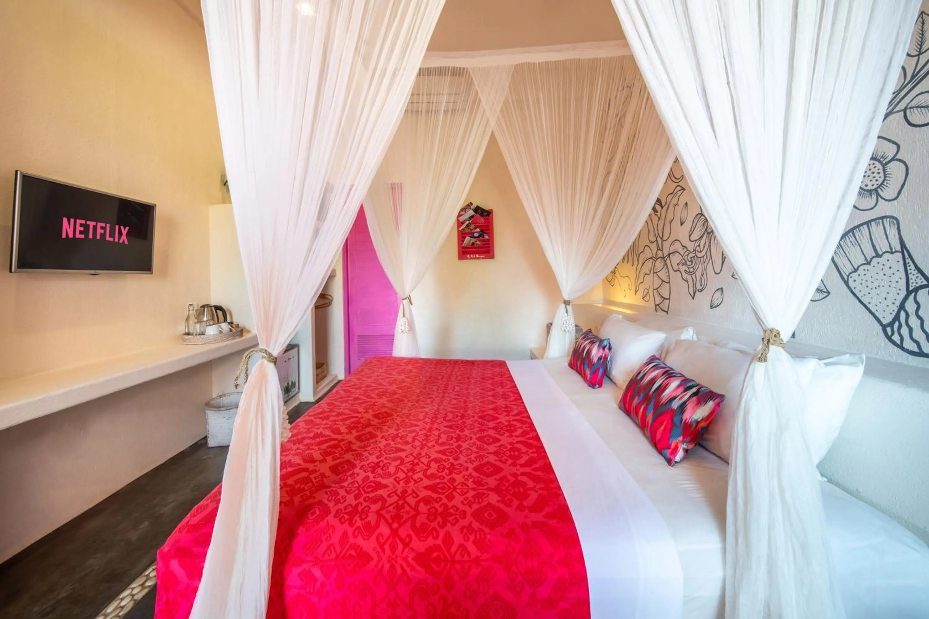 Bed in PinkCoco Uluwatu - Constant Surprises & for Cool Adults Only