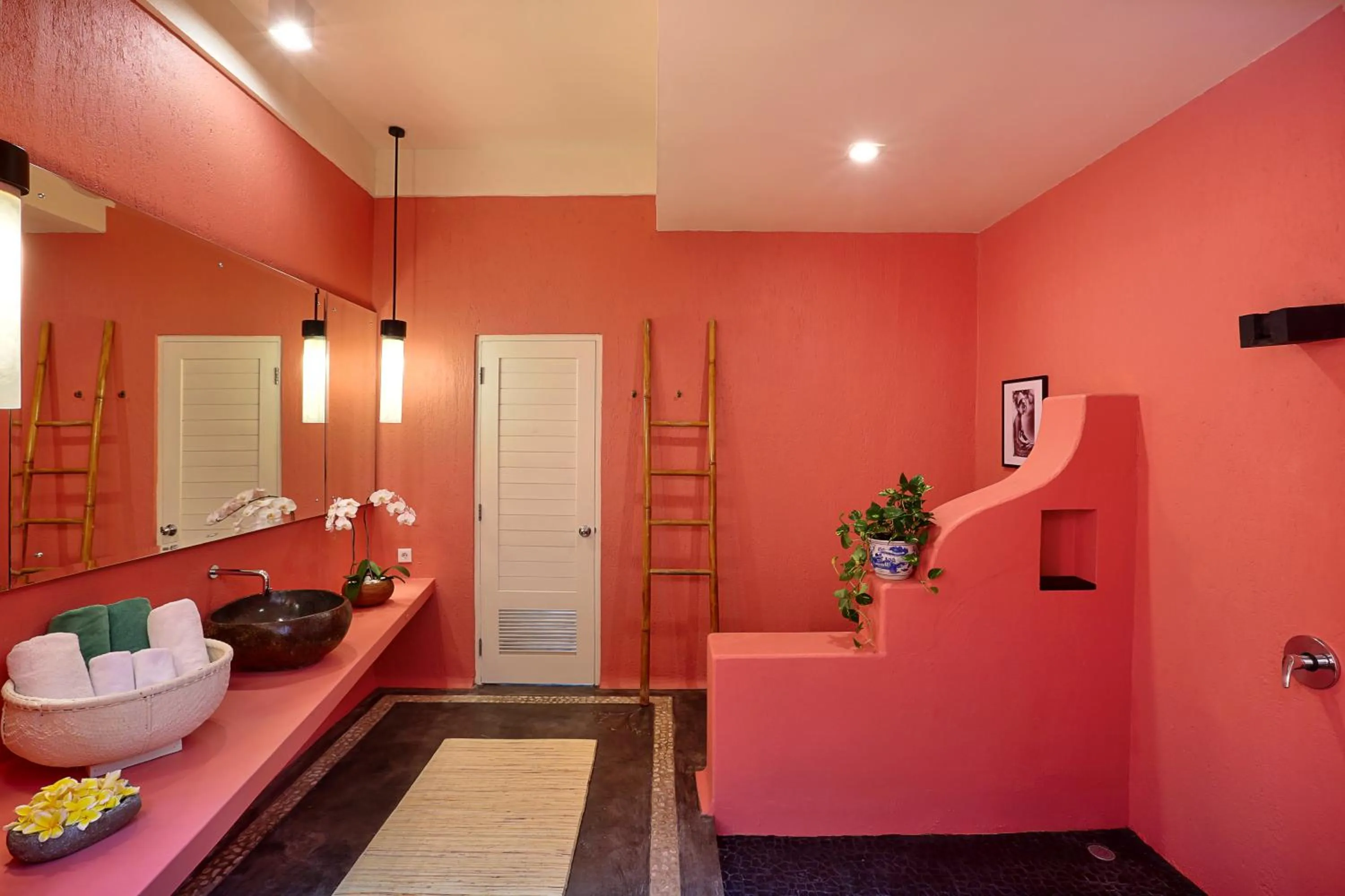 Bathroom in PinkCoco Uluwatu - Constant Surprises & for Cool Adults Only