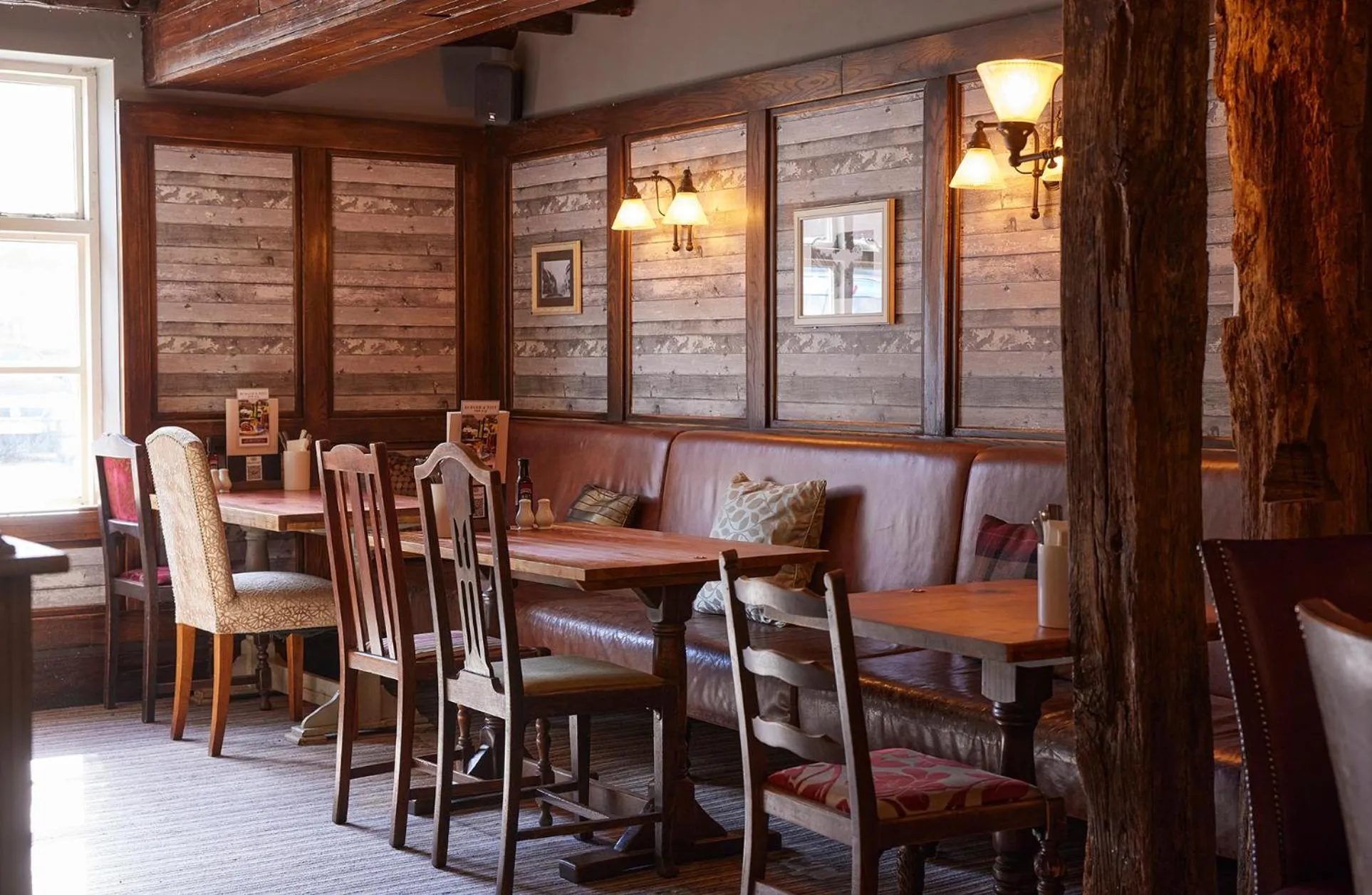 Restaurant/places to eat in The Coleshill by Greene King Inns