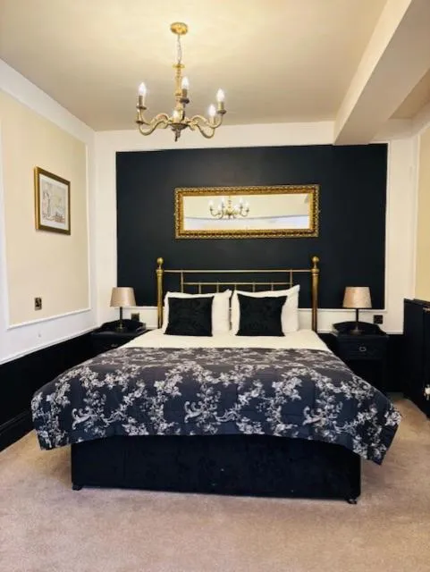 Bed in The Coleshill by Greene King Inns