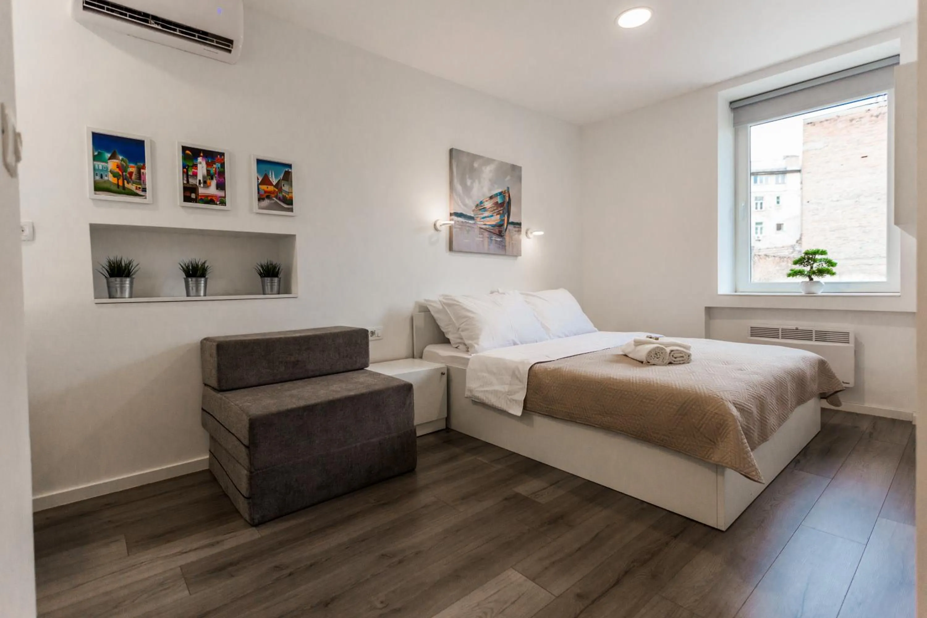 Bed in King's Street Apartments