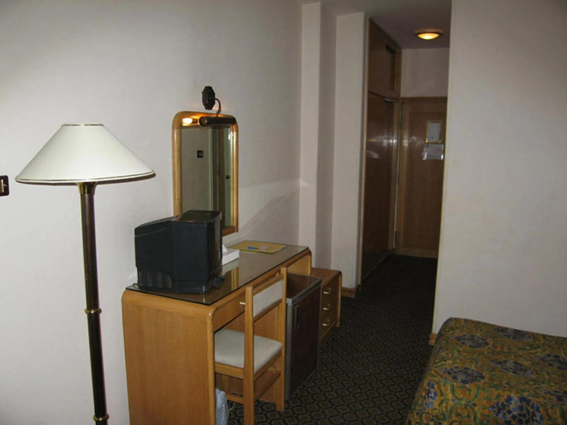 TV and multimedia in Philippe Luxor Hotel