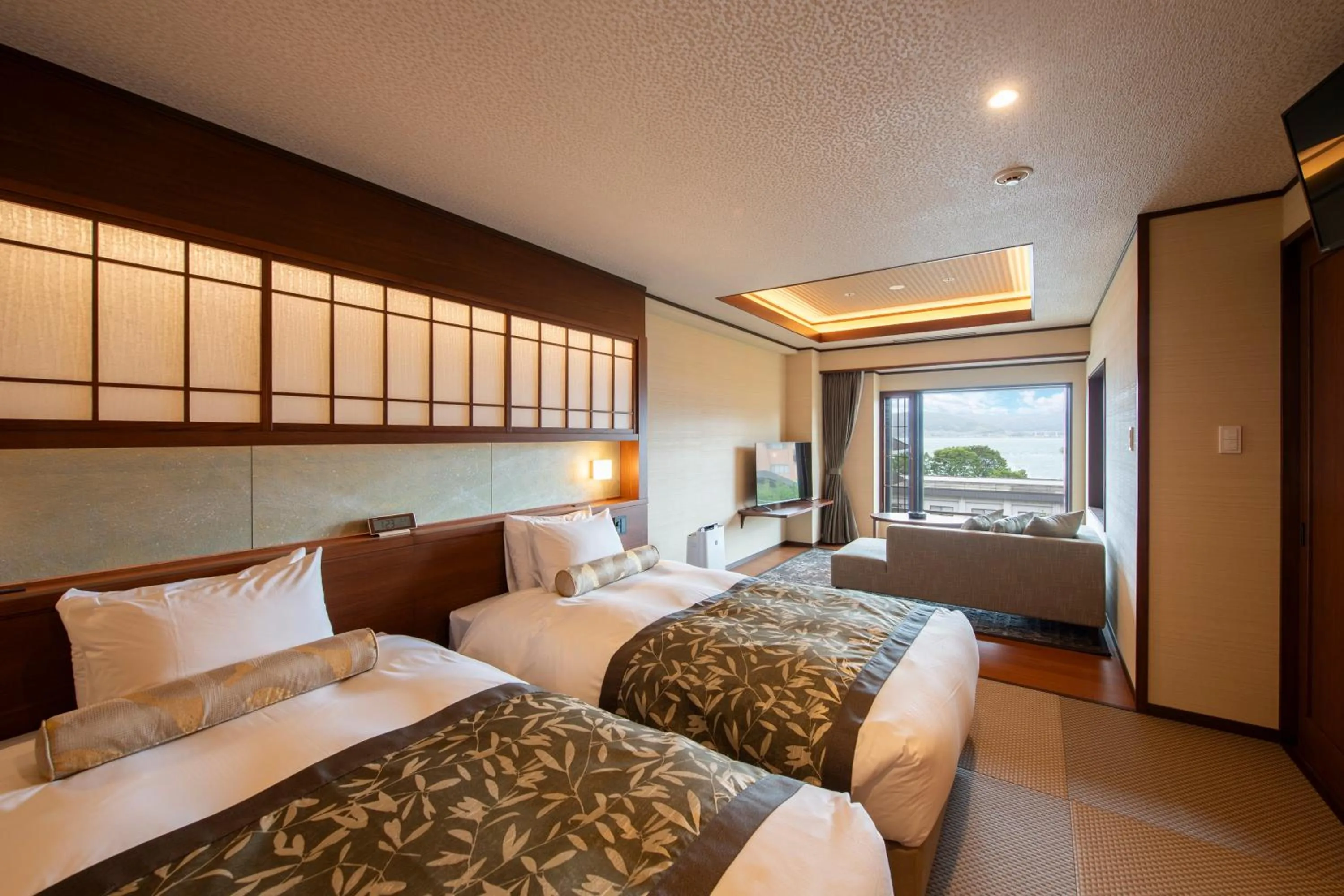 Bed in Hotel Saginoyu
