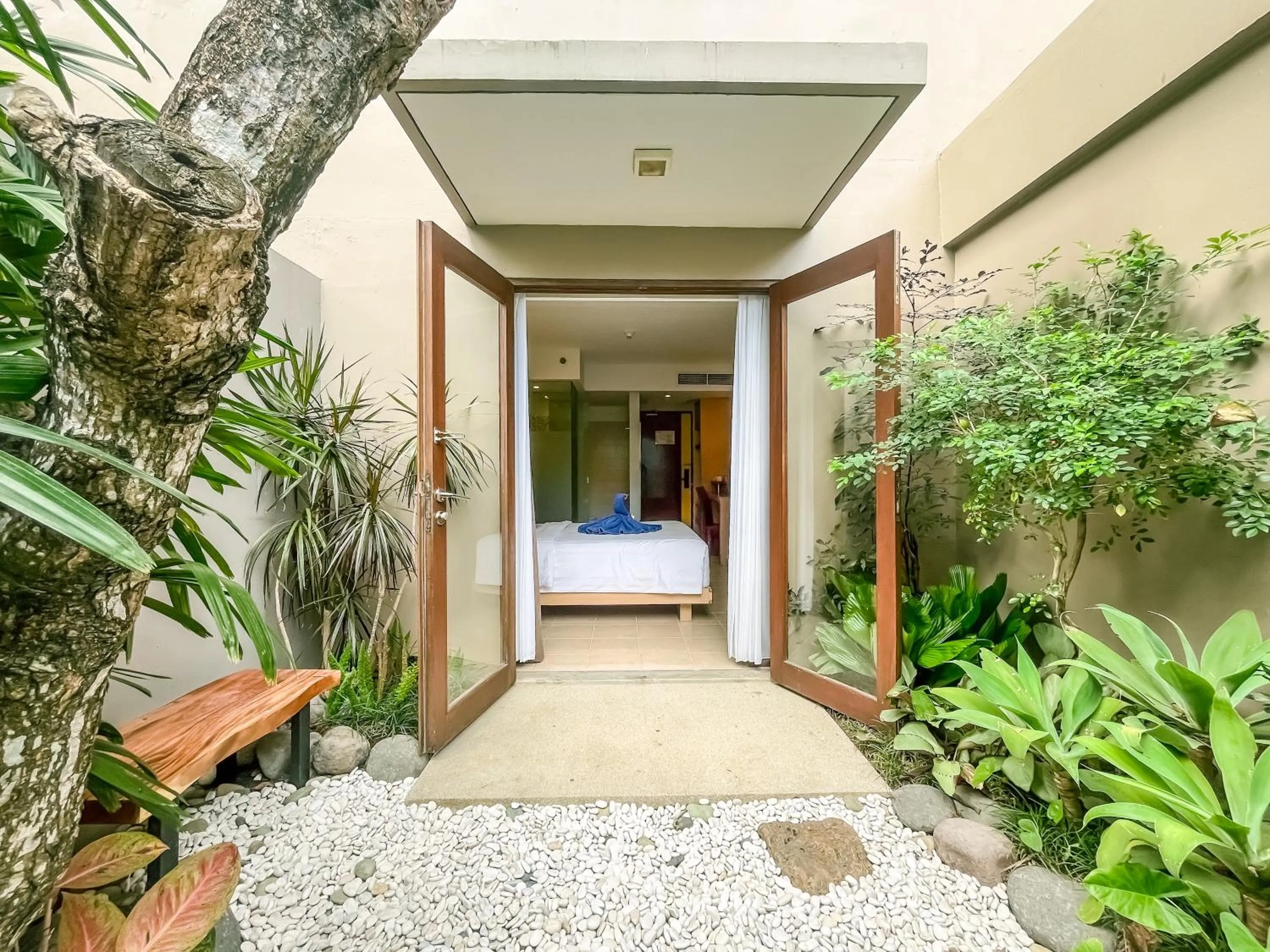 Garden view in Kuta Beach Hotel