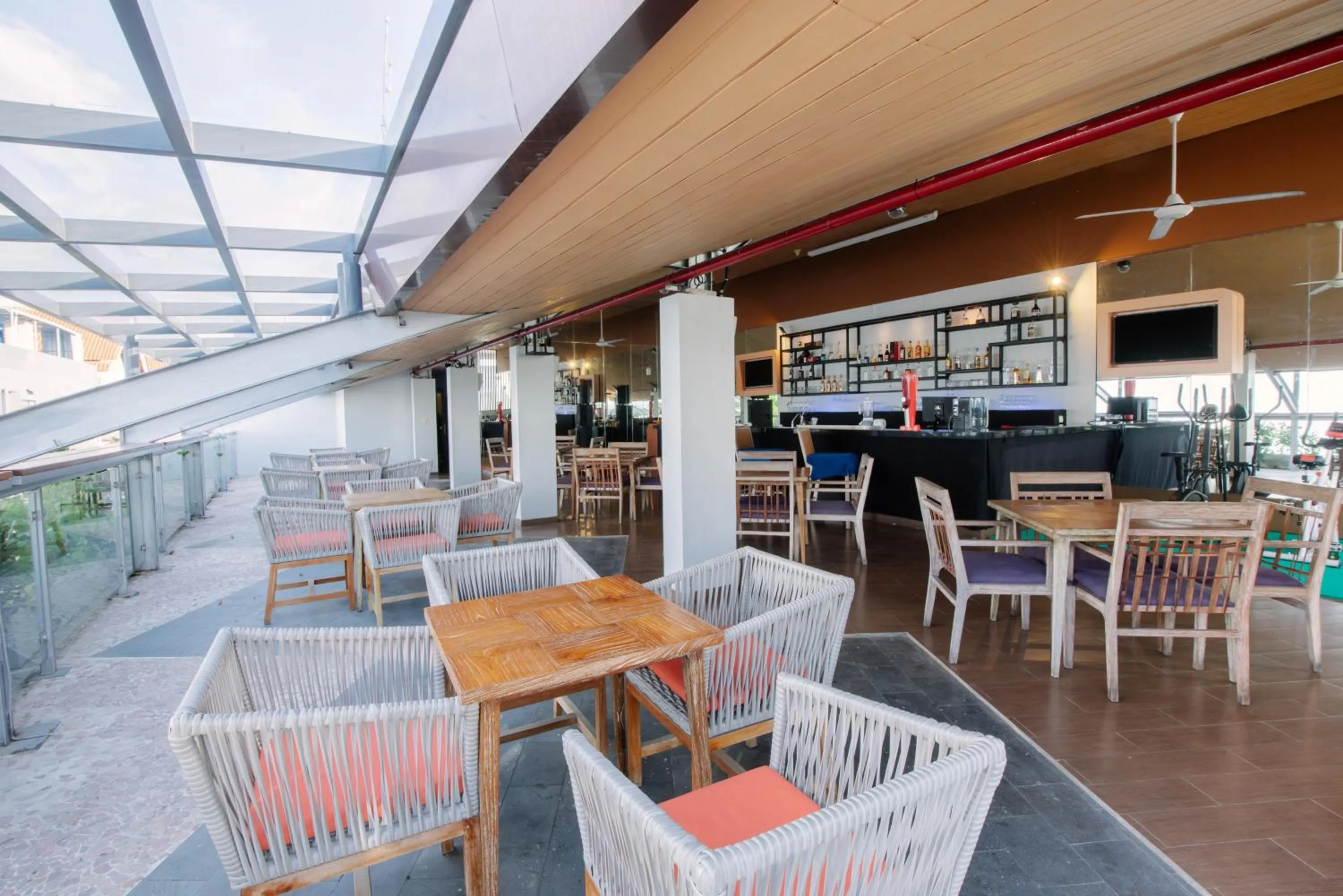 Restaurant/places to eat in Kuta Beach Hotel