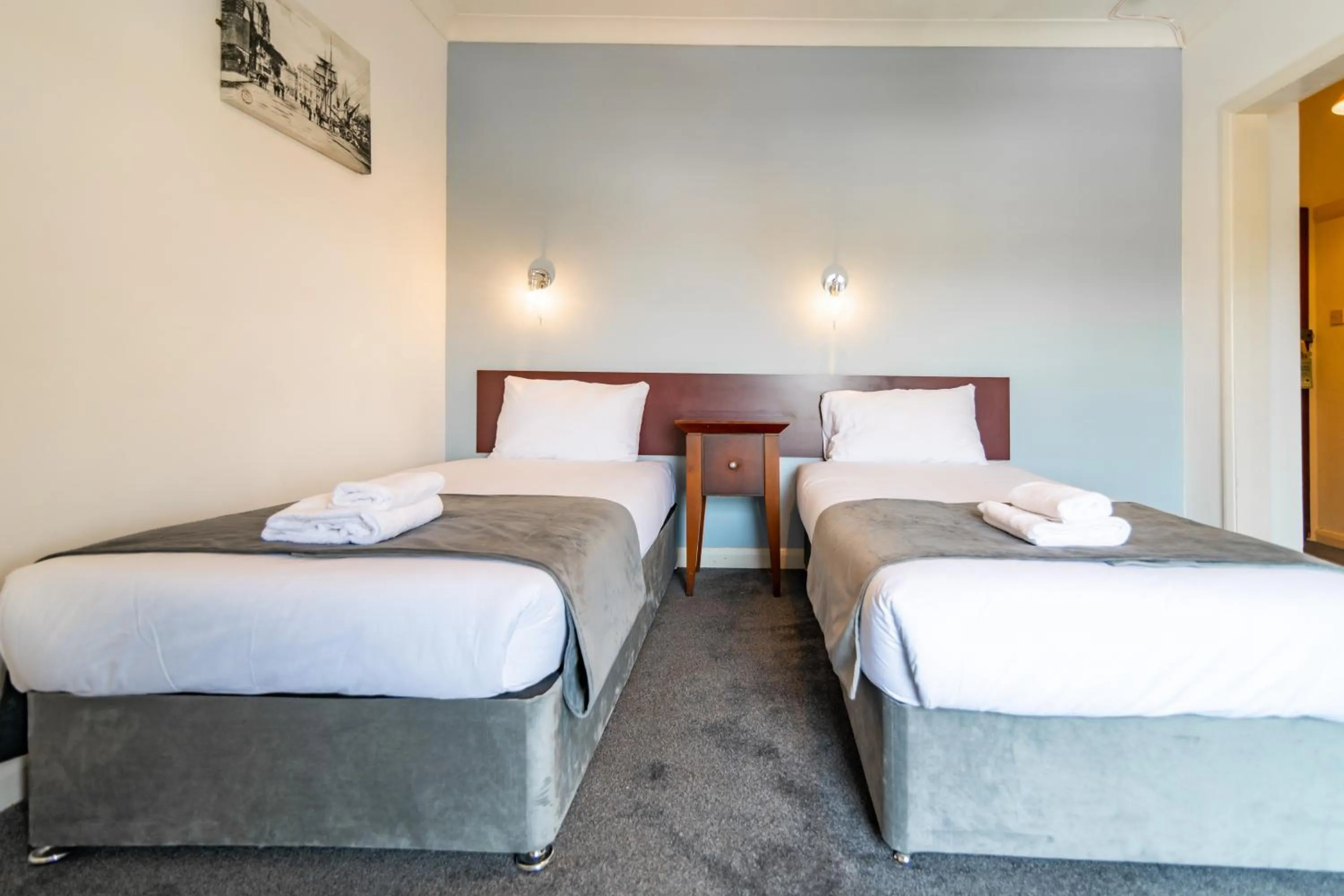 Bed in The Southcliff Hotel