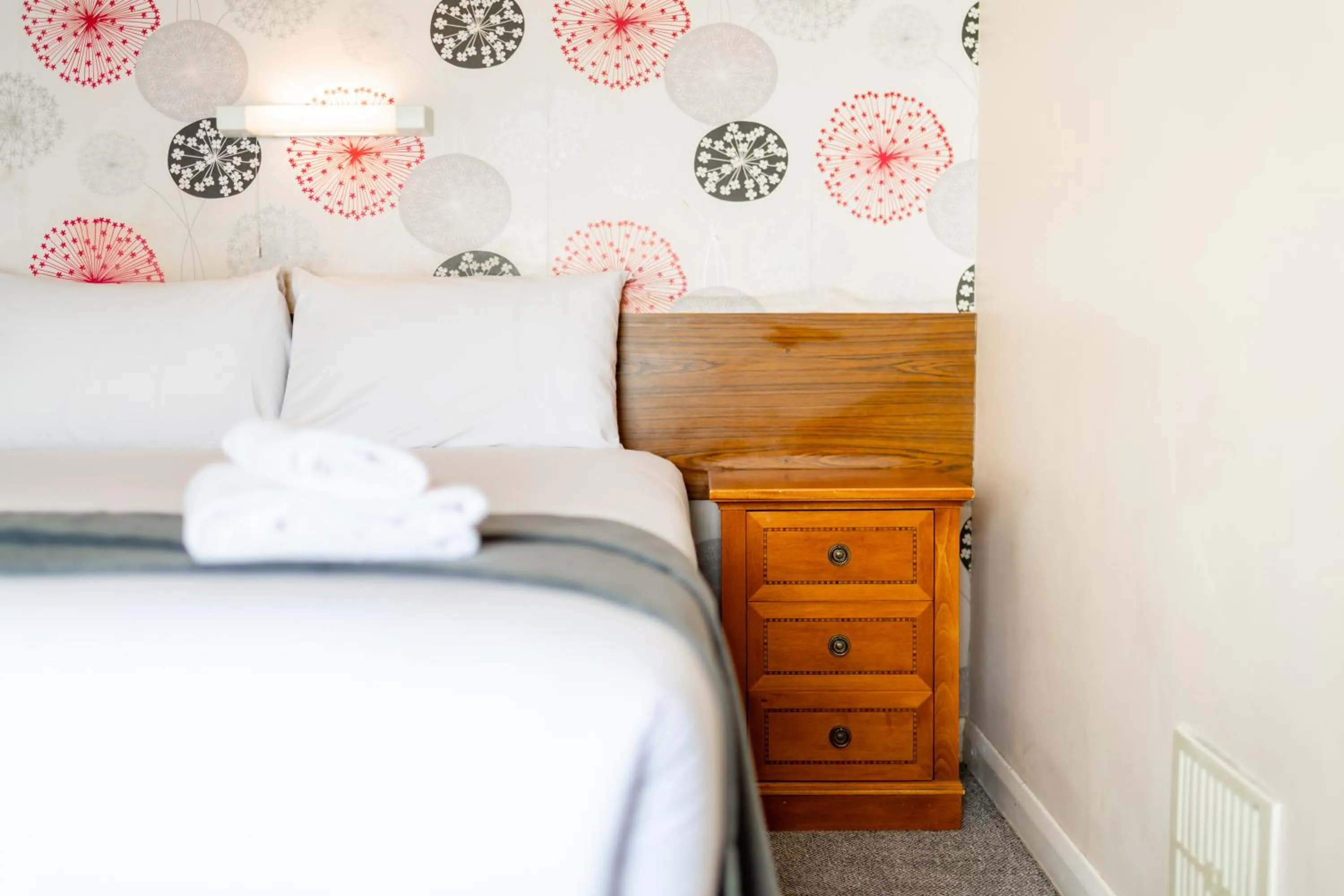 Bed in The Southcliff Hotel