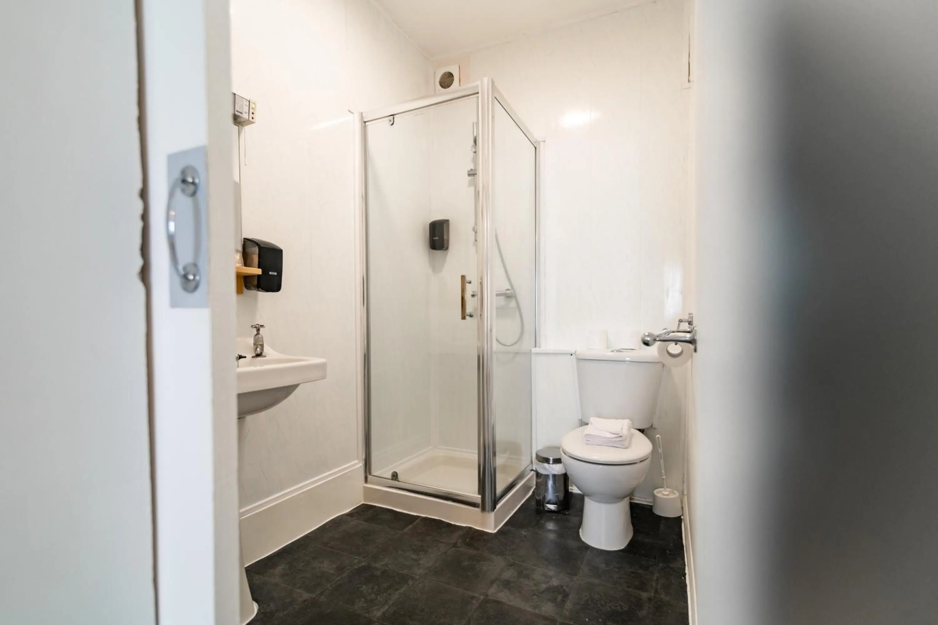 Bathroom in The Southcliff Hotel