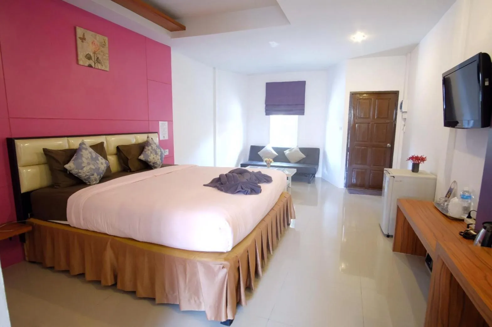 Photo of the whole room, Bed in At Lamai Resort