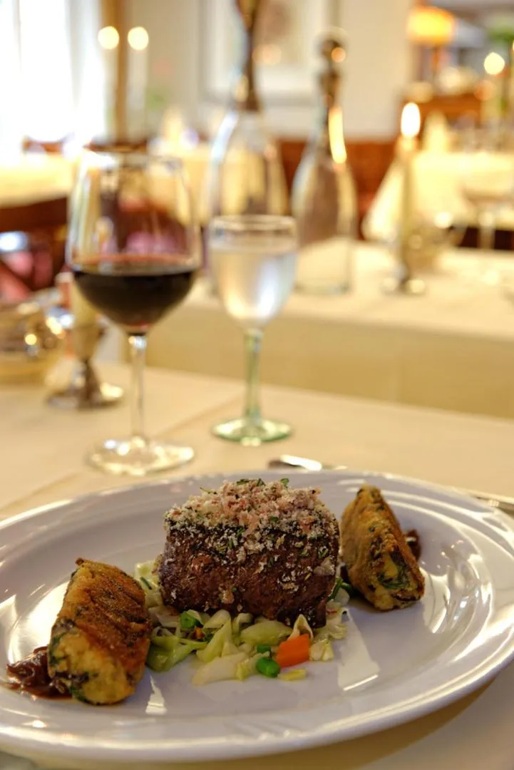 Restaurant/places to eat in Kurhotel Drei Birken