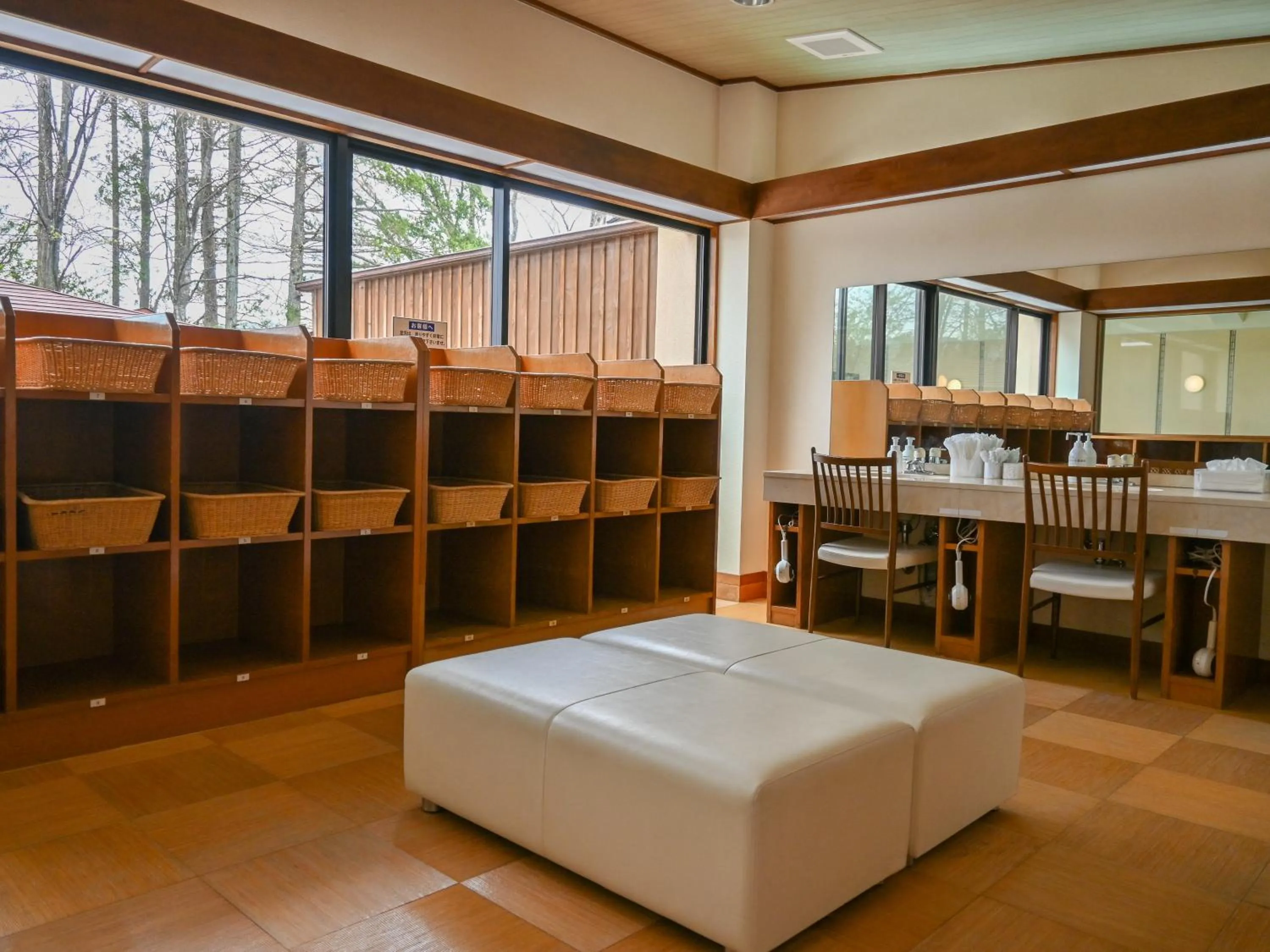 Hot Spring Bath, Bed in Hotel Goryukan