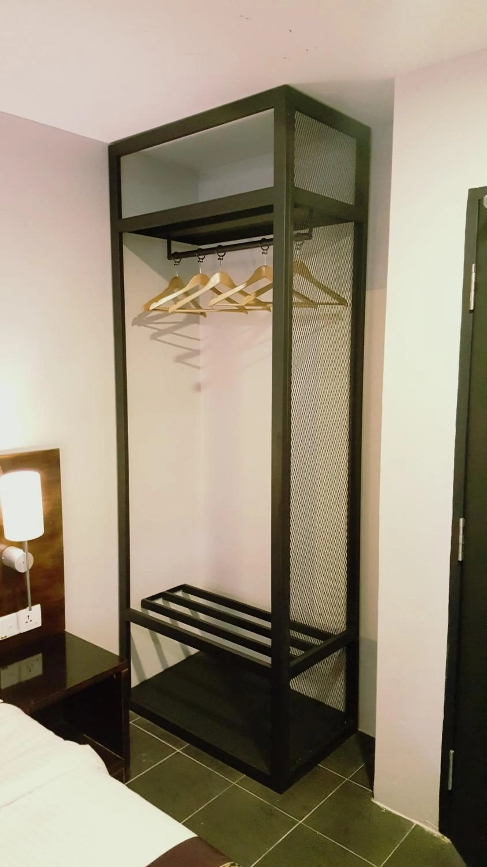 Bed in Super 8 Hotel @ Georgetown