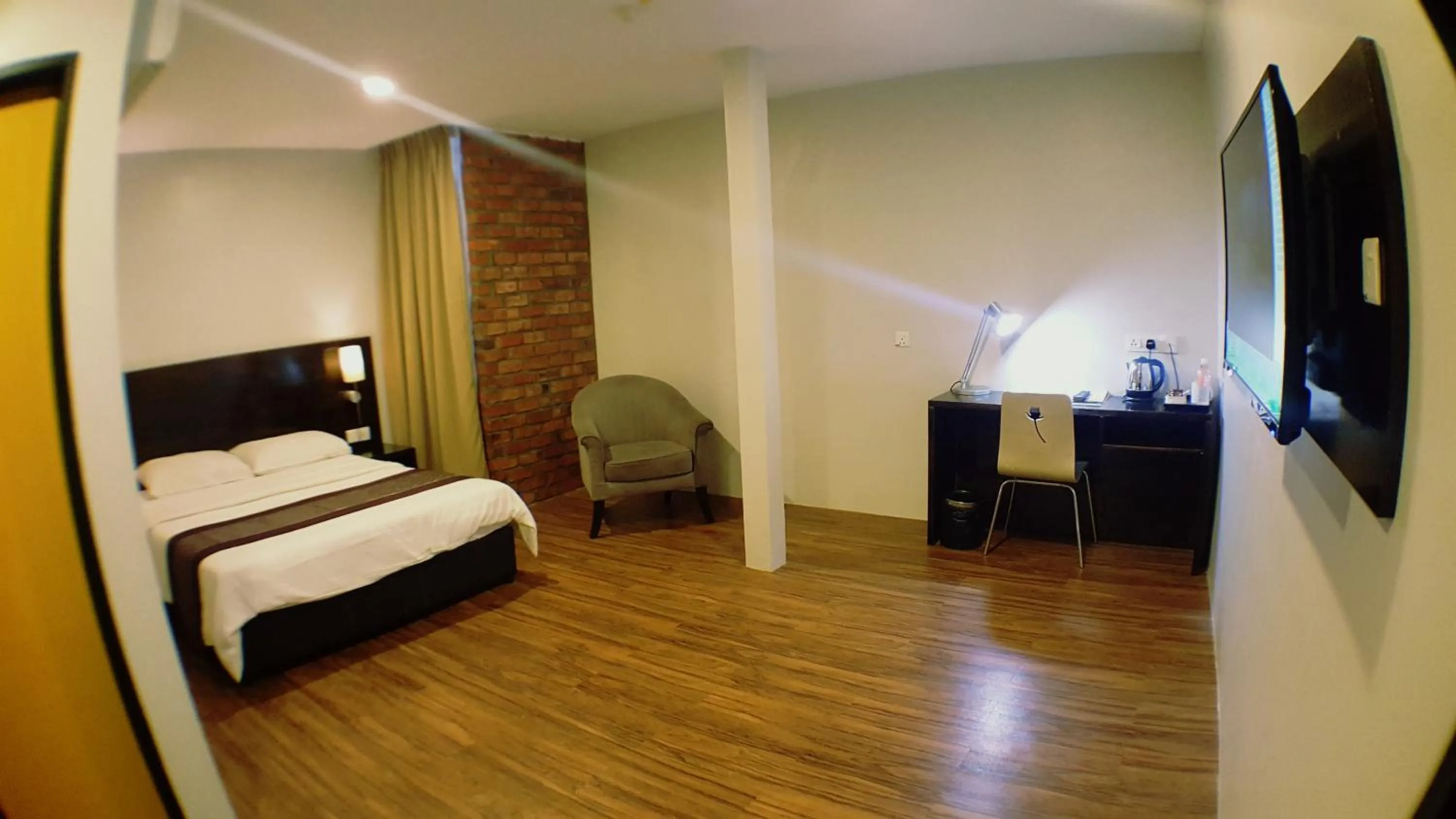 Bed in Super 8 Hotel @ Georgetown