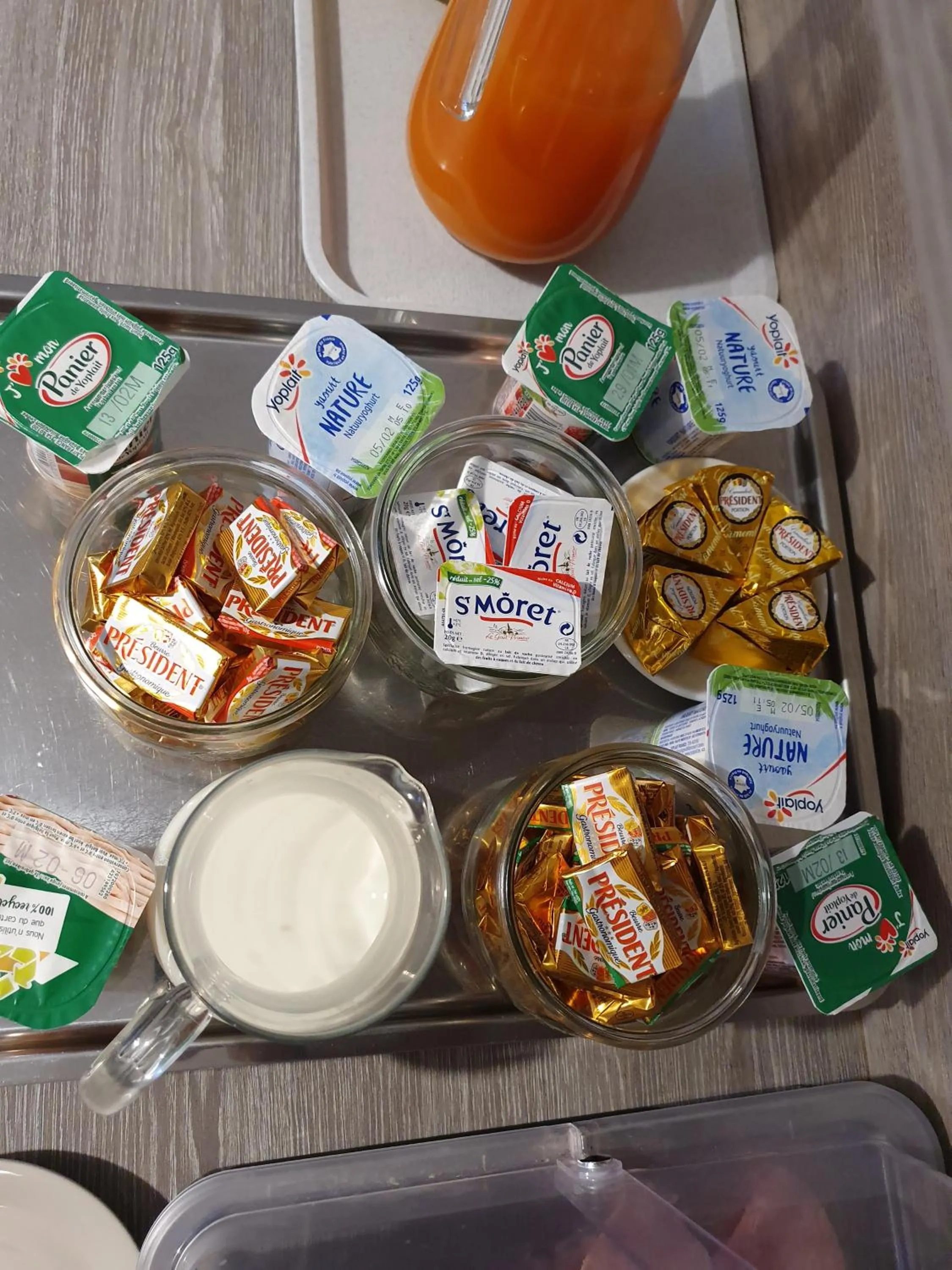 Food and drinks in Hôtel Saint Louis