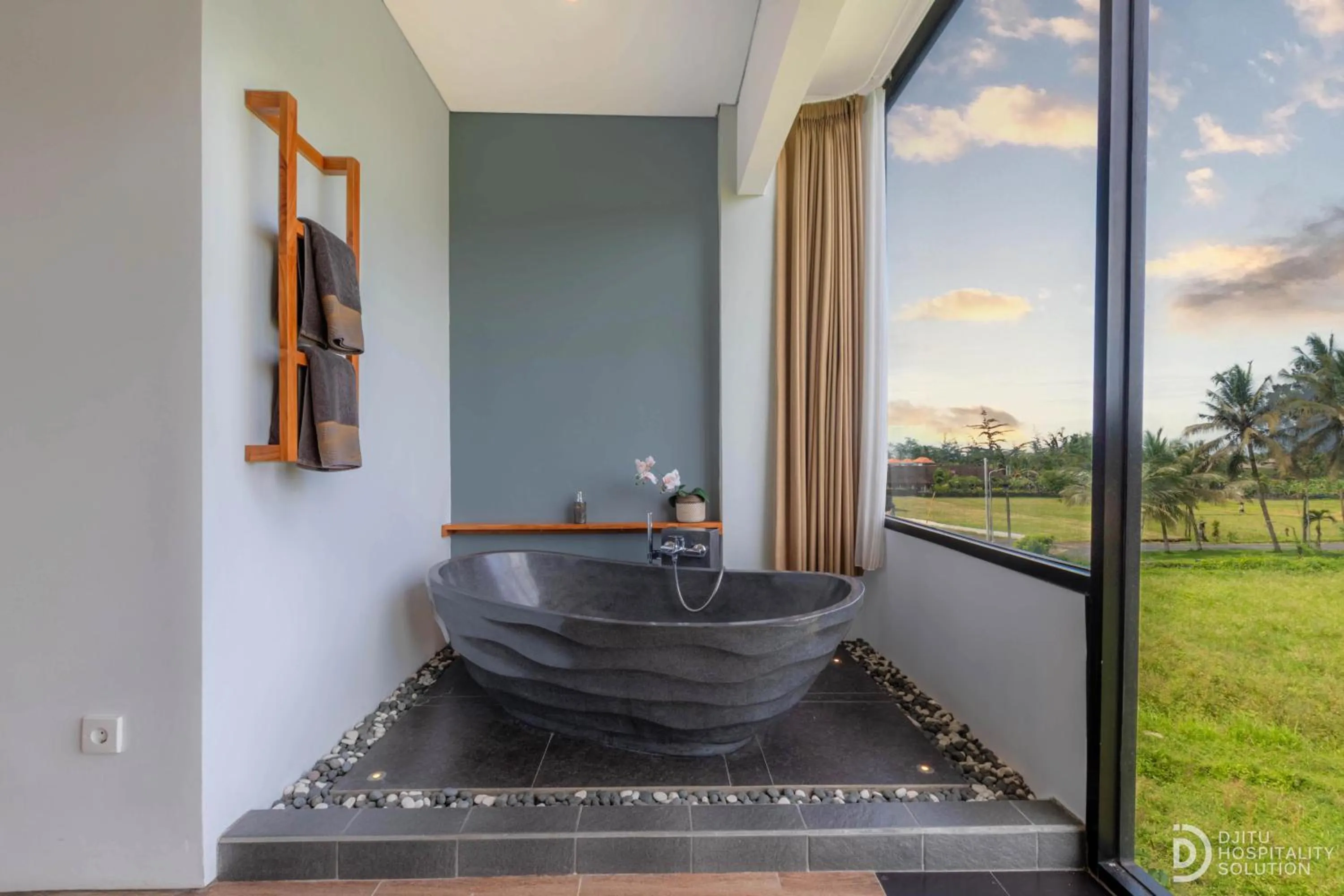 Day in Green Sala Villa