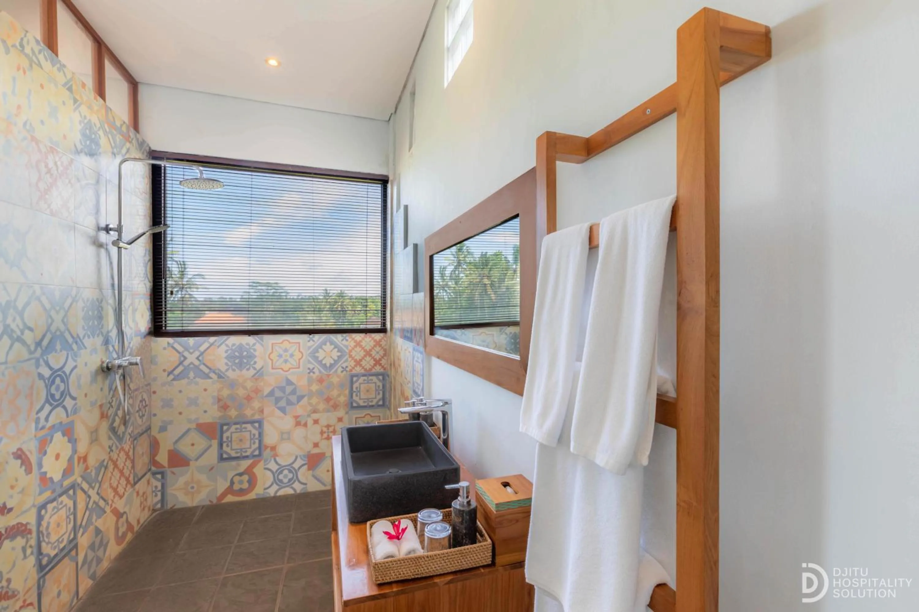 Shower in Green Sala Villa