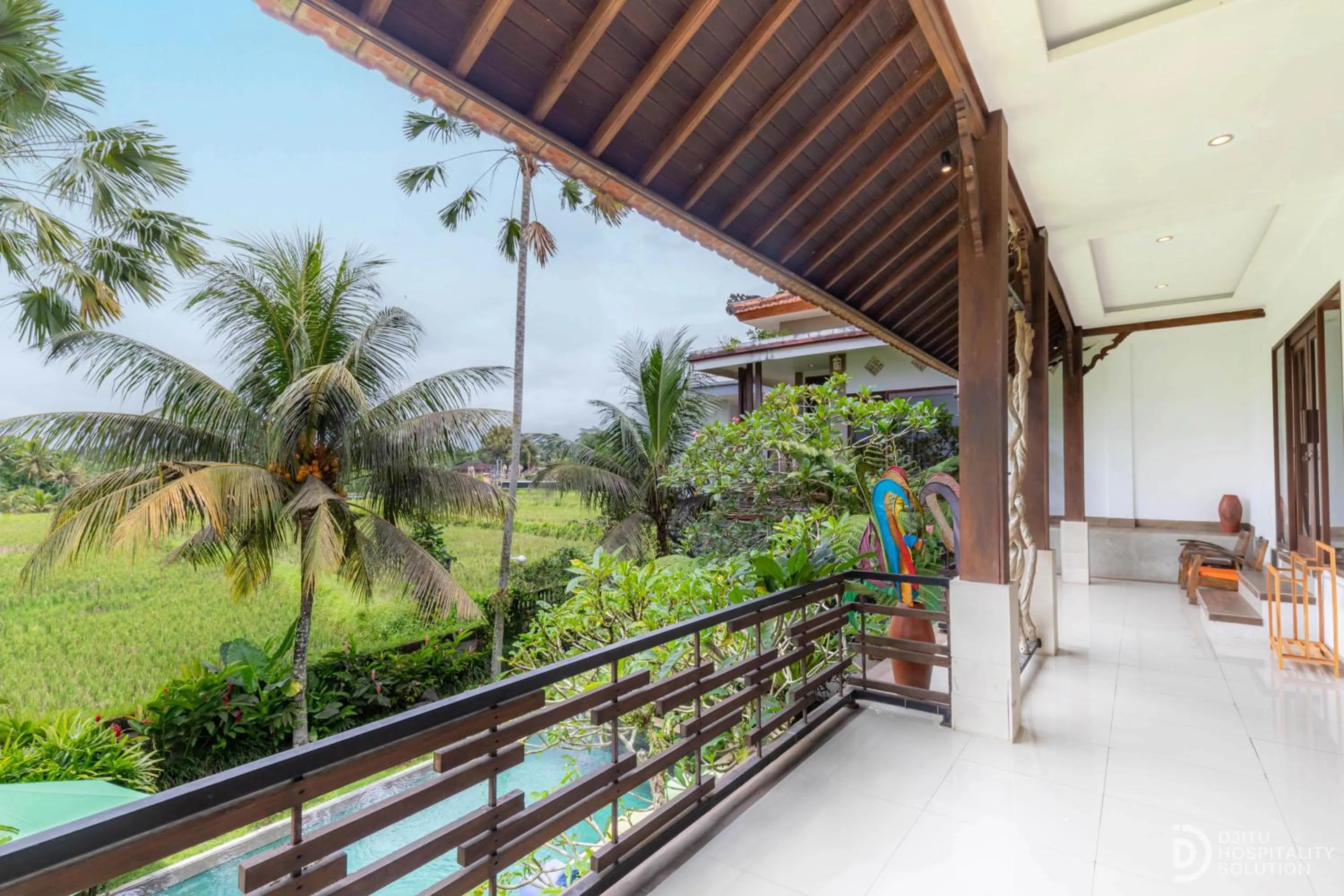 Garden in Green Sala Villa