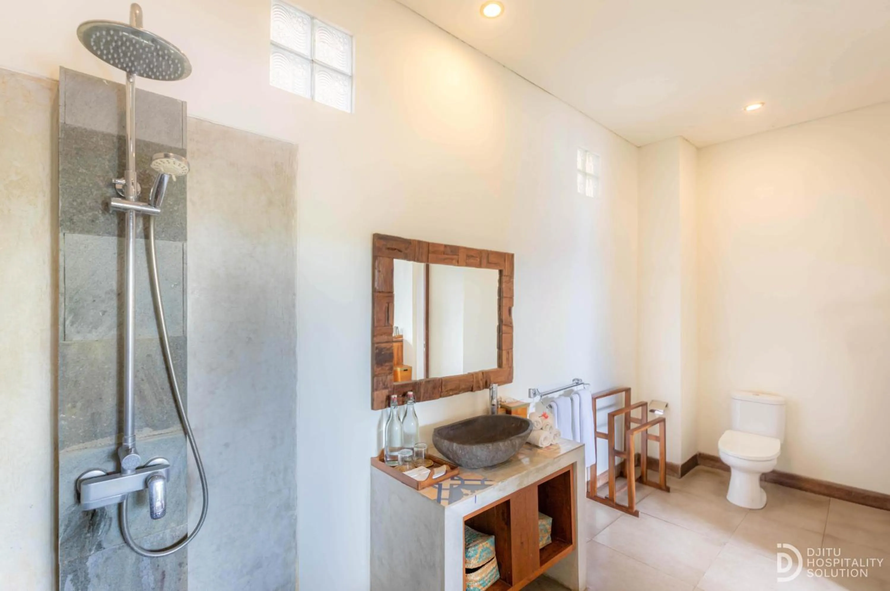 Shower in Green Sala Villa