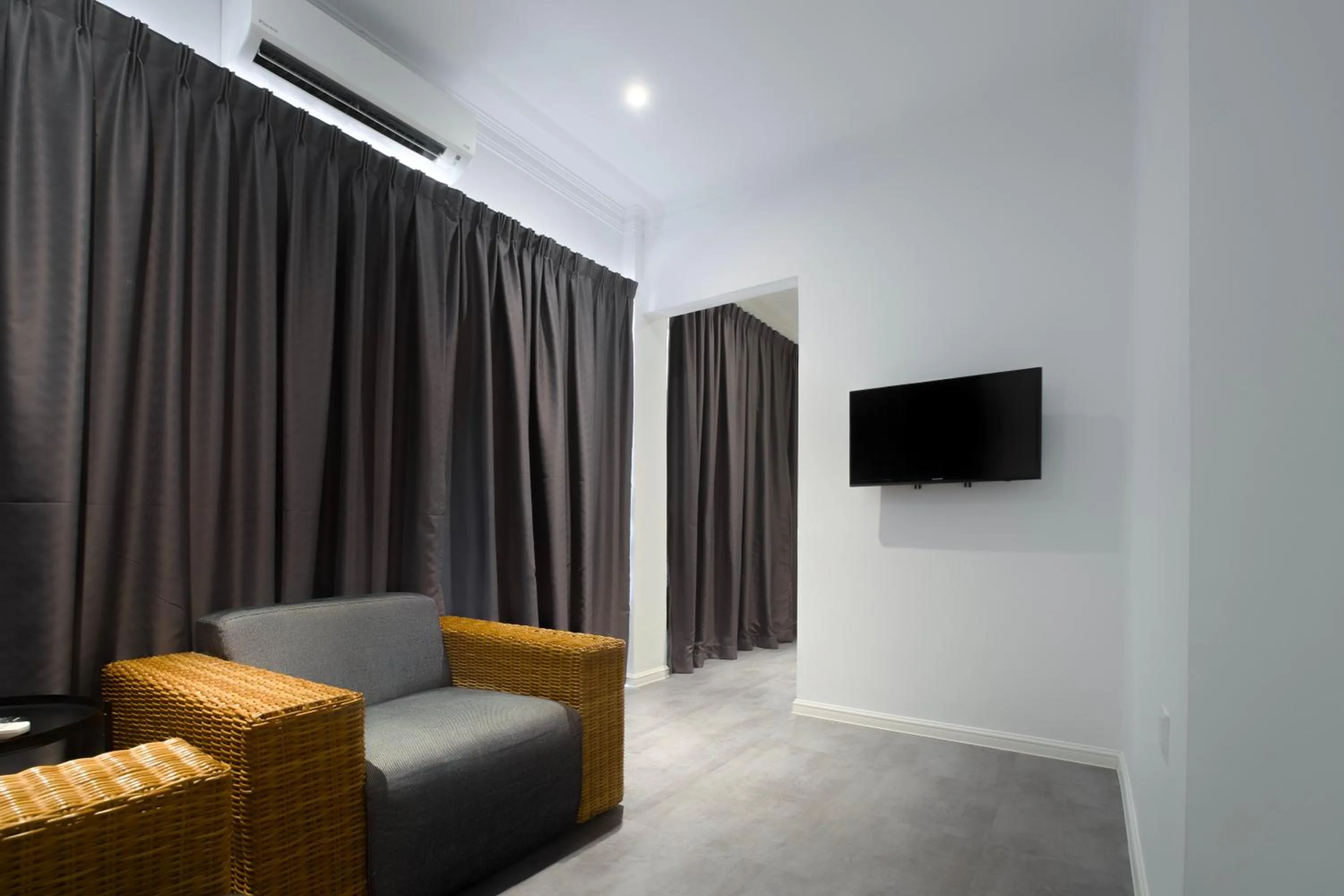 TV and multimedia in T Hotel Tandop