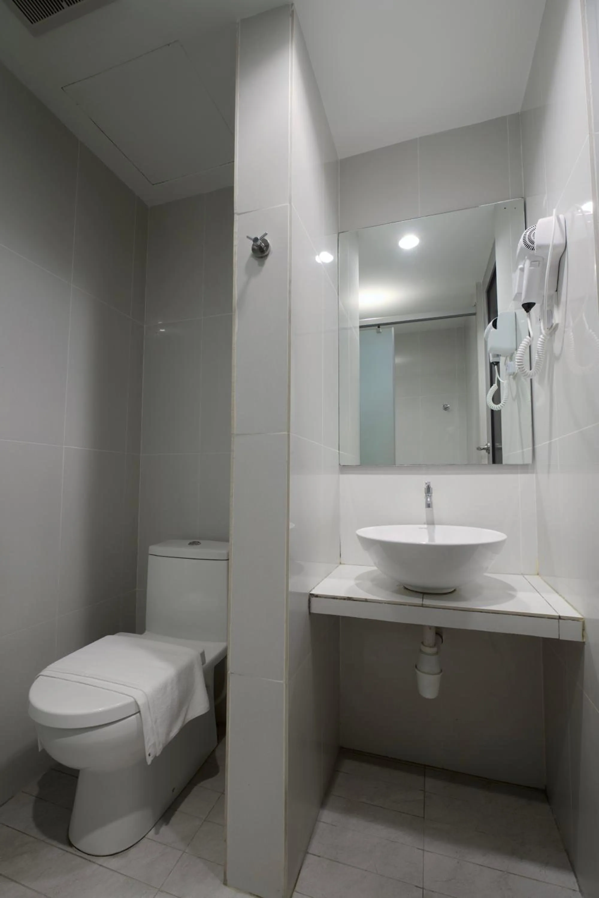 Shower in T Hotel Tandop