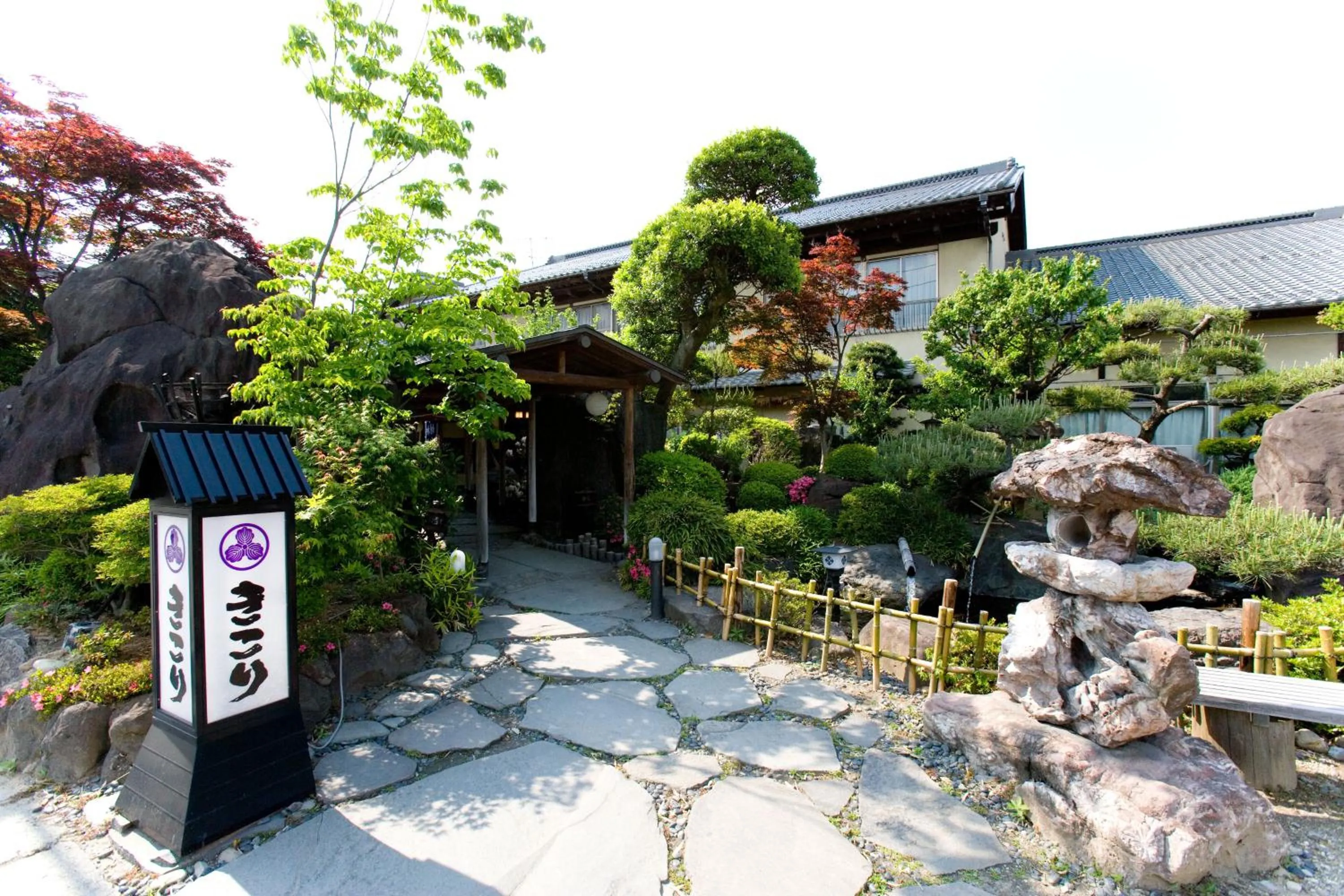 Facade/entrance in Kikori