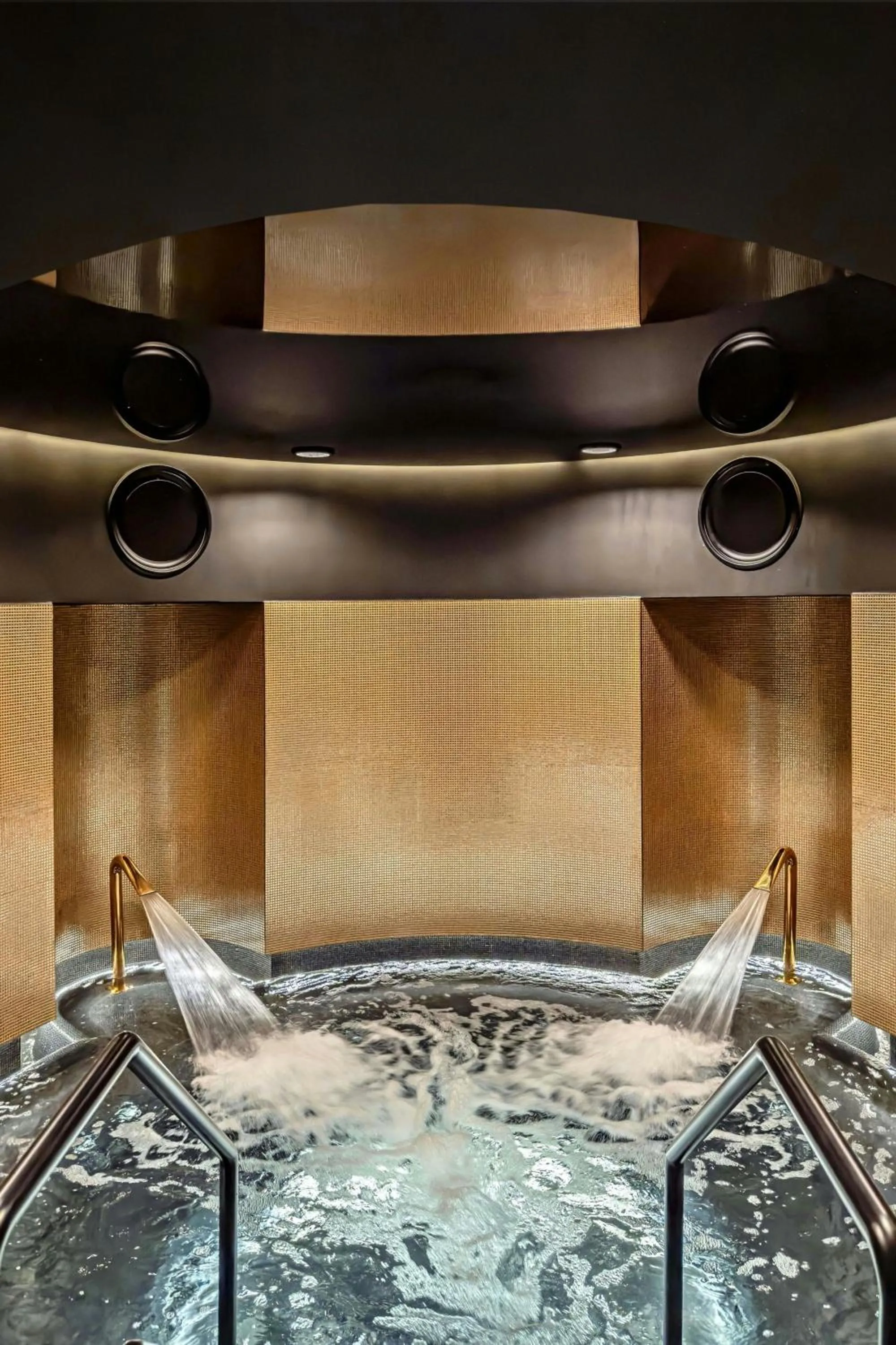 Spa and wellness centre/facilities in W Prague