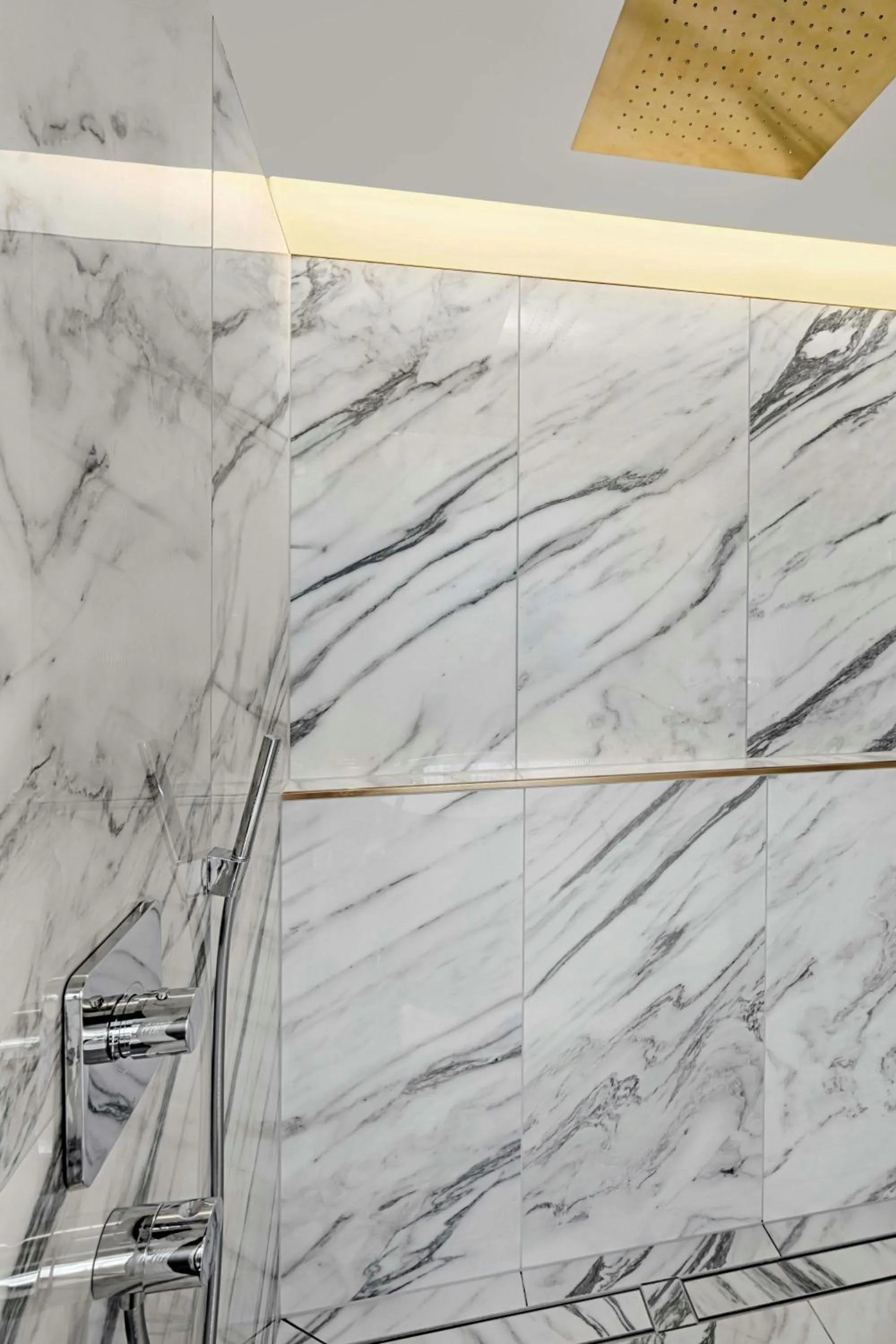 Photo of the whole room in W Prague