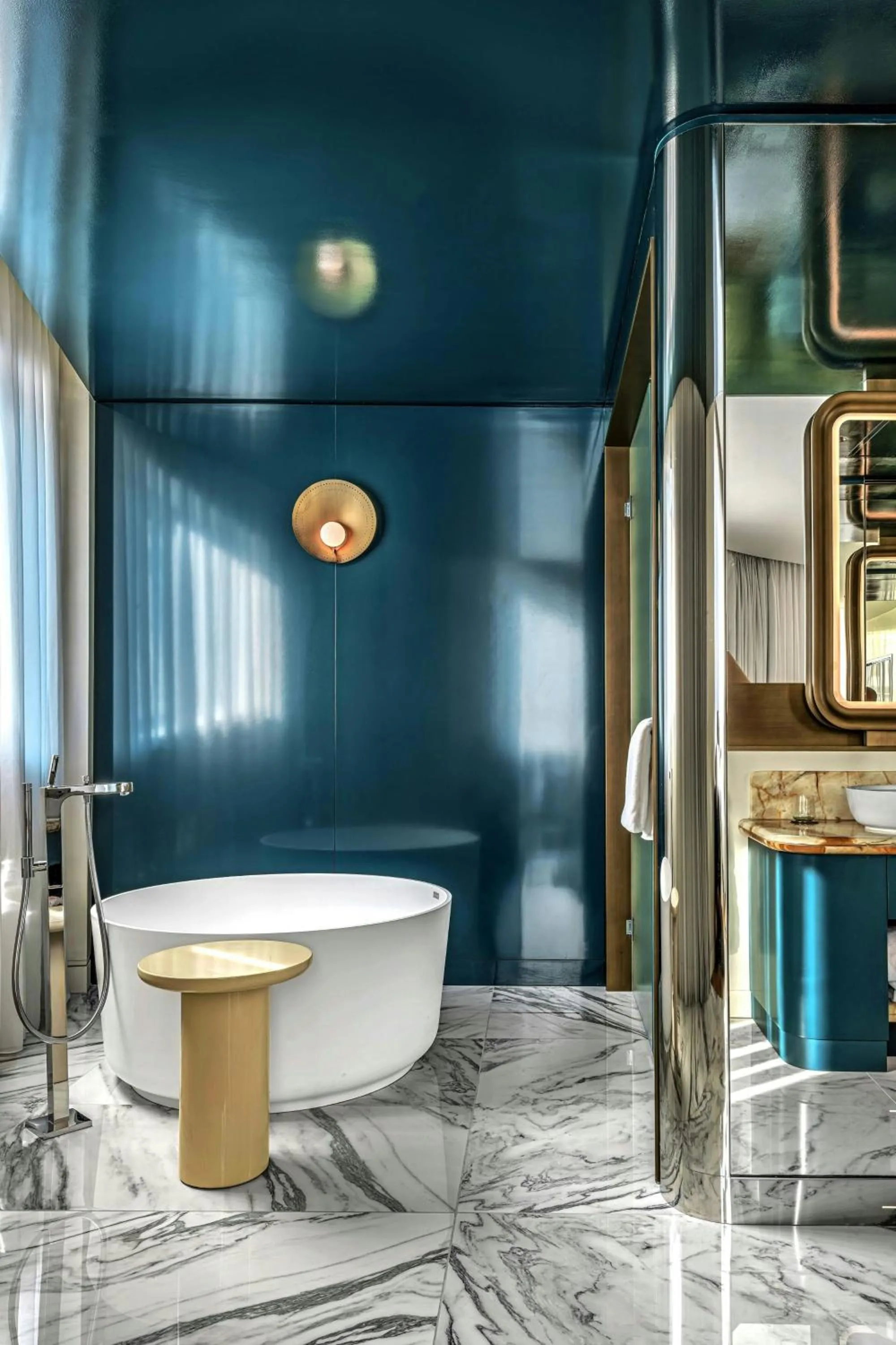 Photo of the whole room in W Prague