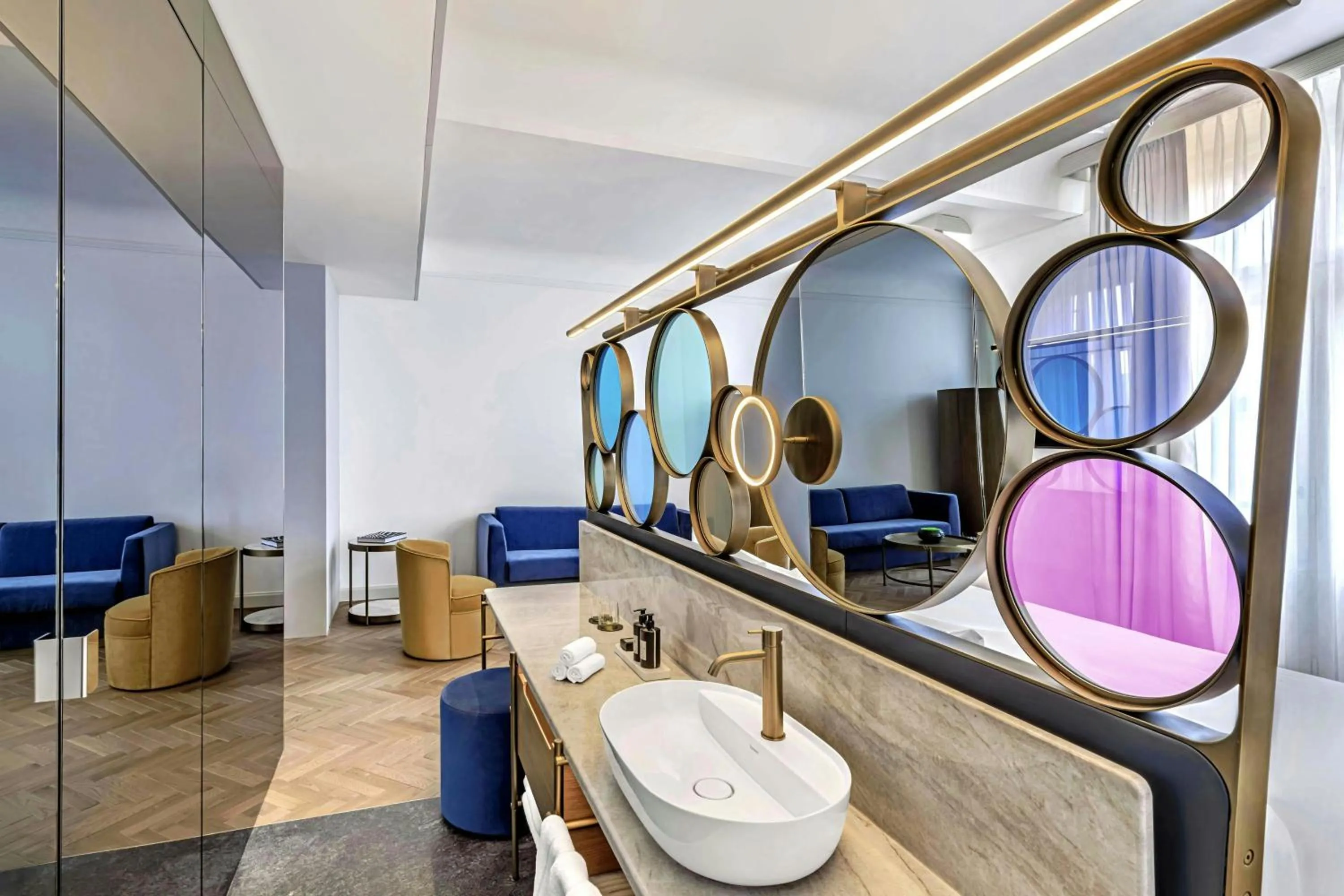 Photo of the whole room in W Prague