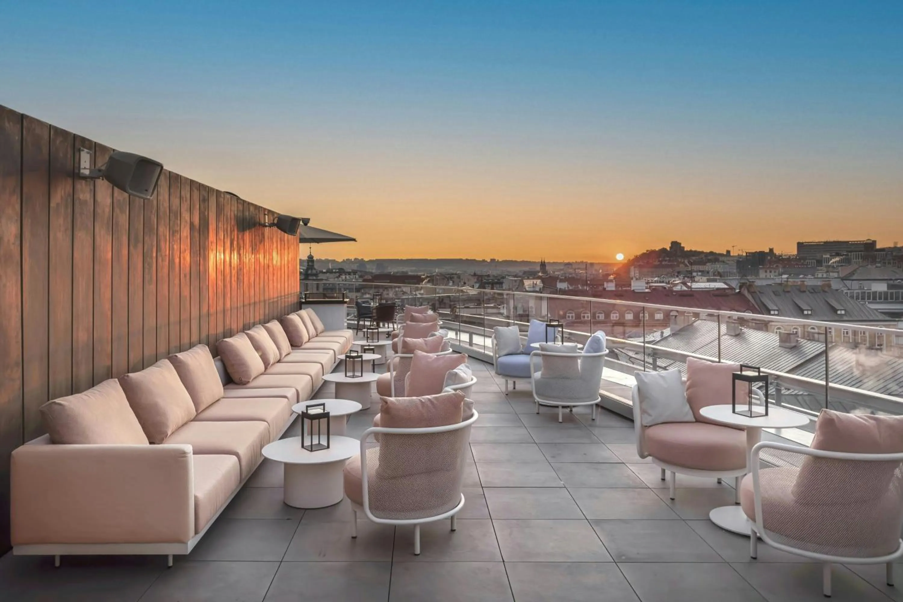 Restaurant/places to eat in W Prague