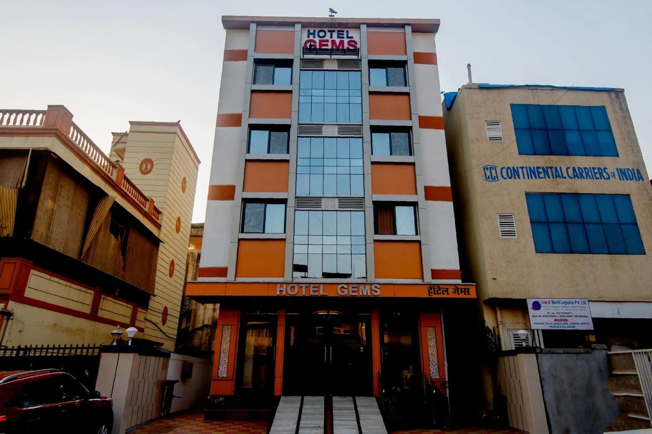 Facade/entrance in OYO 13511 Hotel Gems