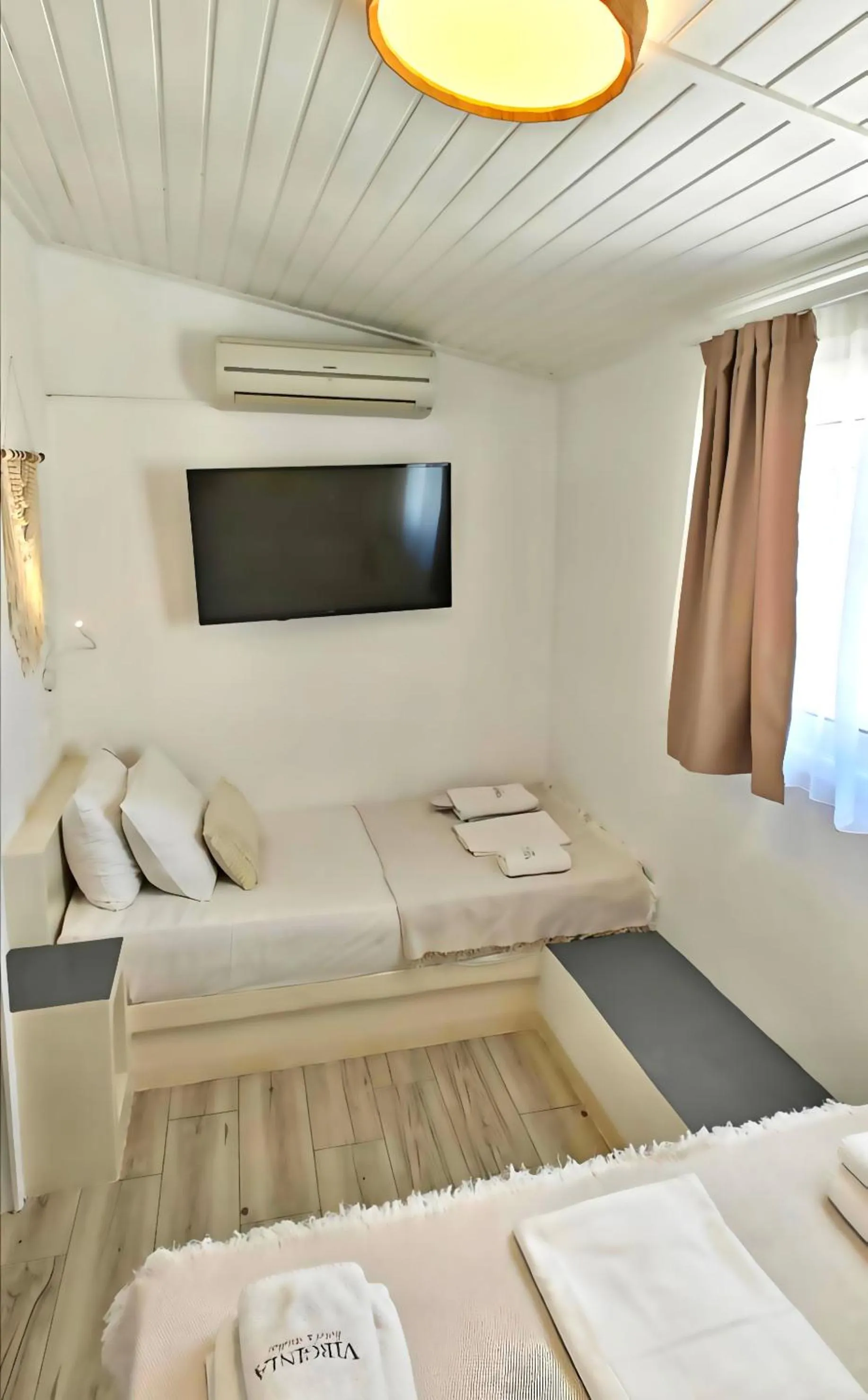 Bed in Tinos Heritage Plateia