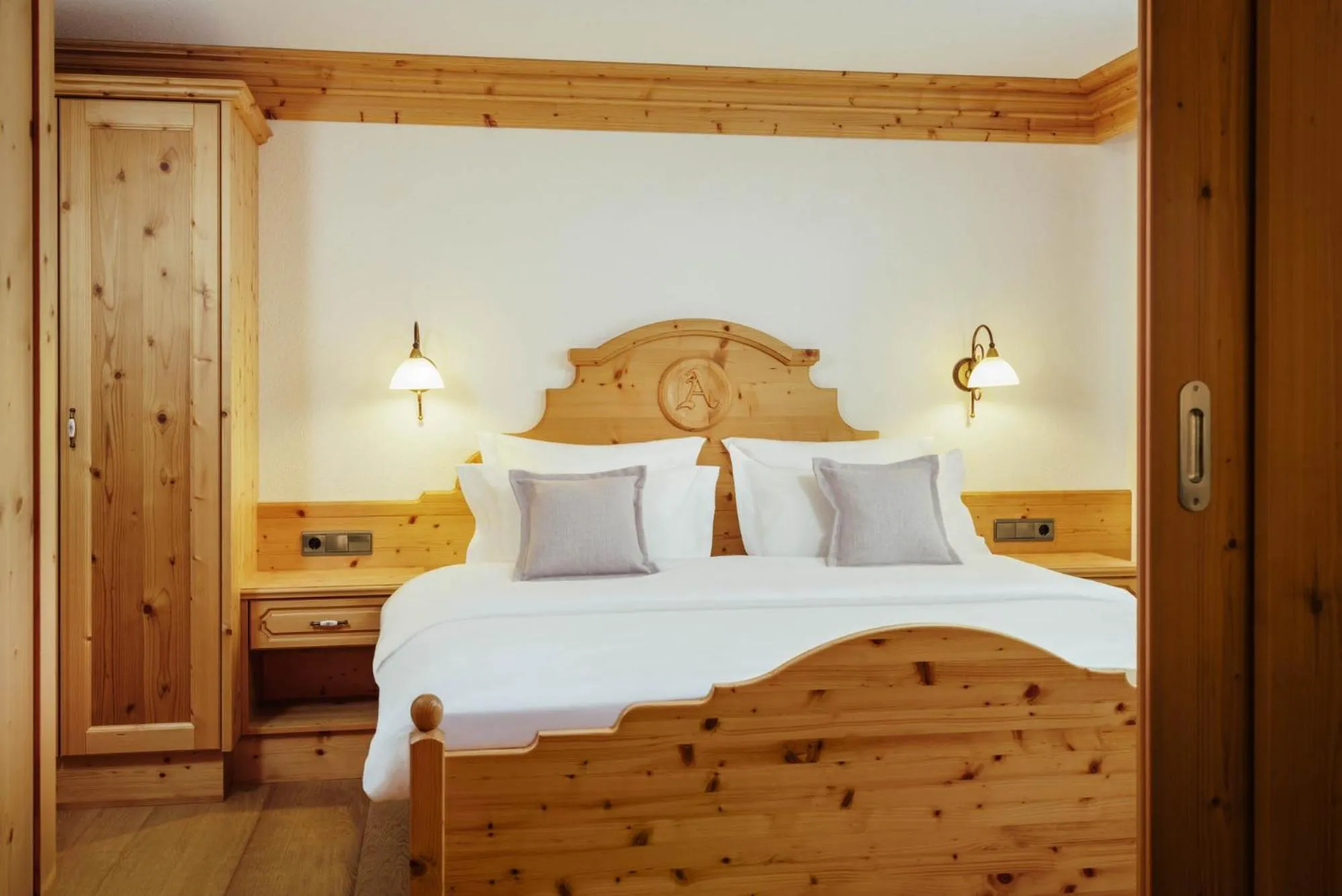 Photo of the whole room, Bed in Hotel Macun, Vent im Ötztal
