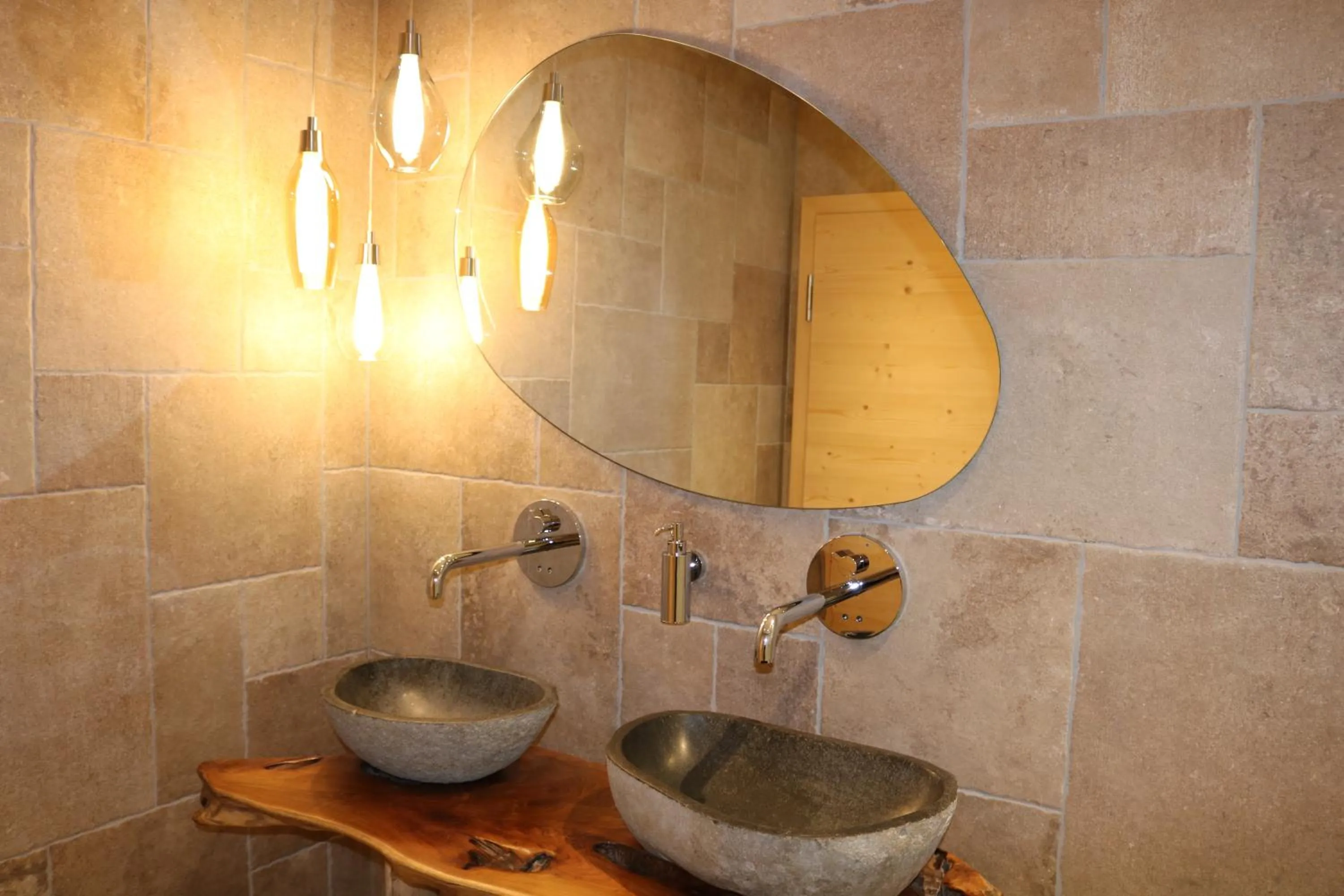 Bathroom in Hotel Macun, Vent im Ötztal