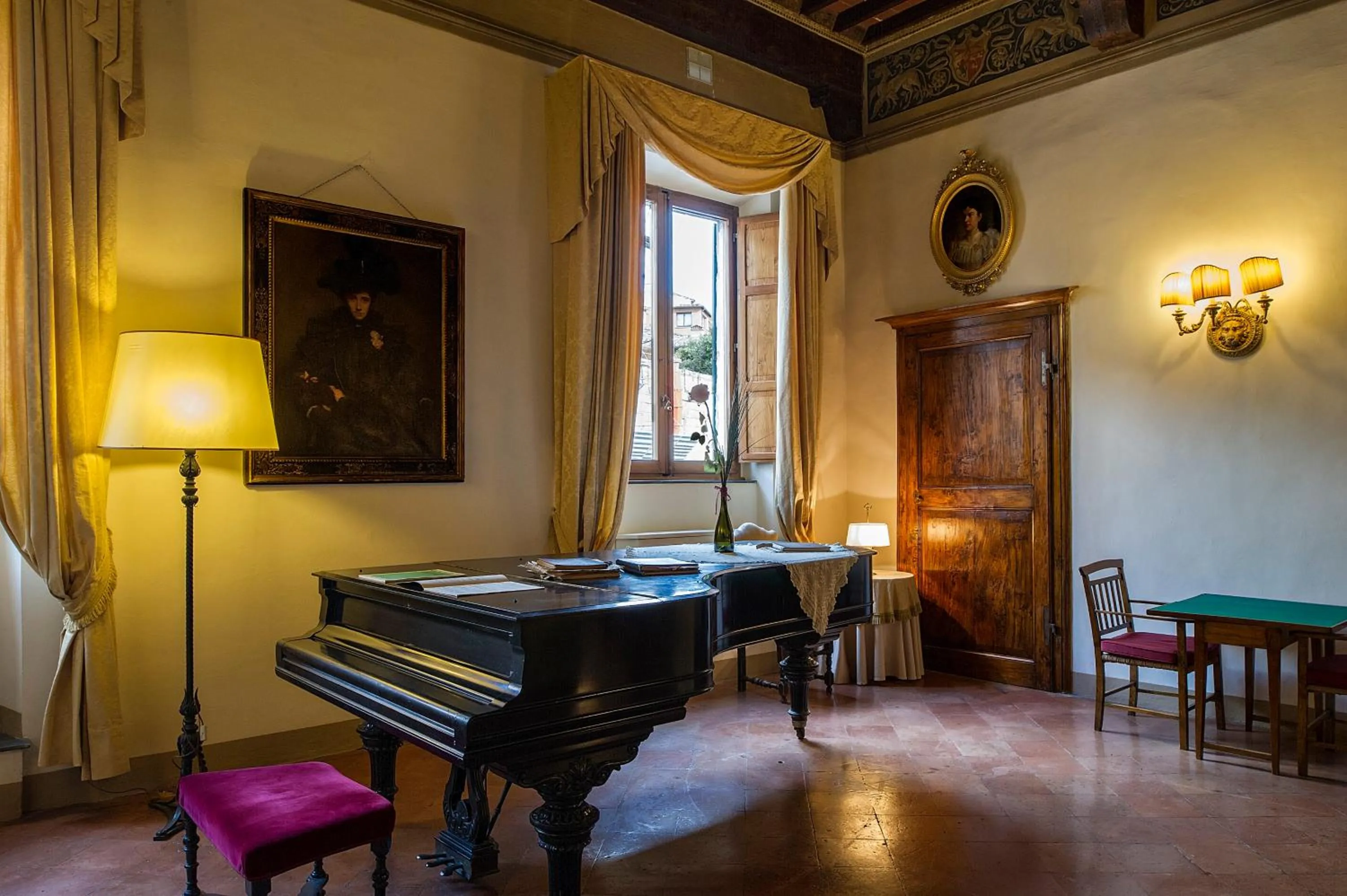 Property building in Palazzo Ravizza