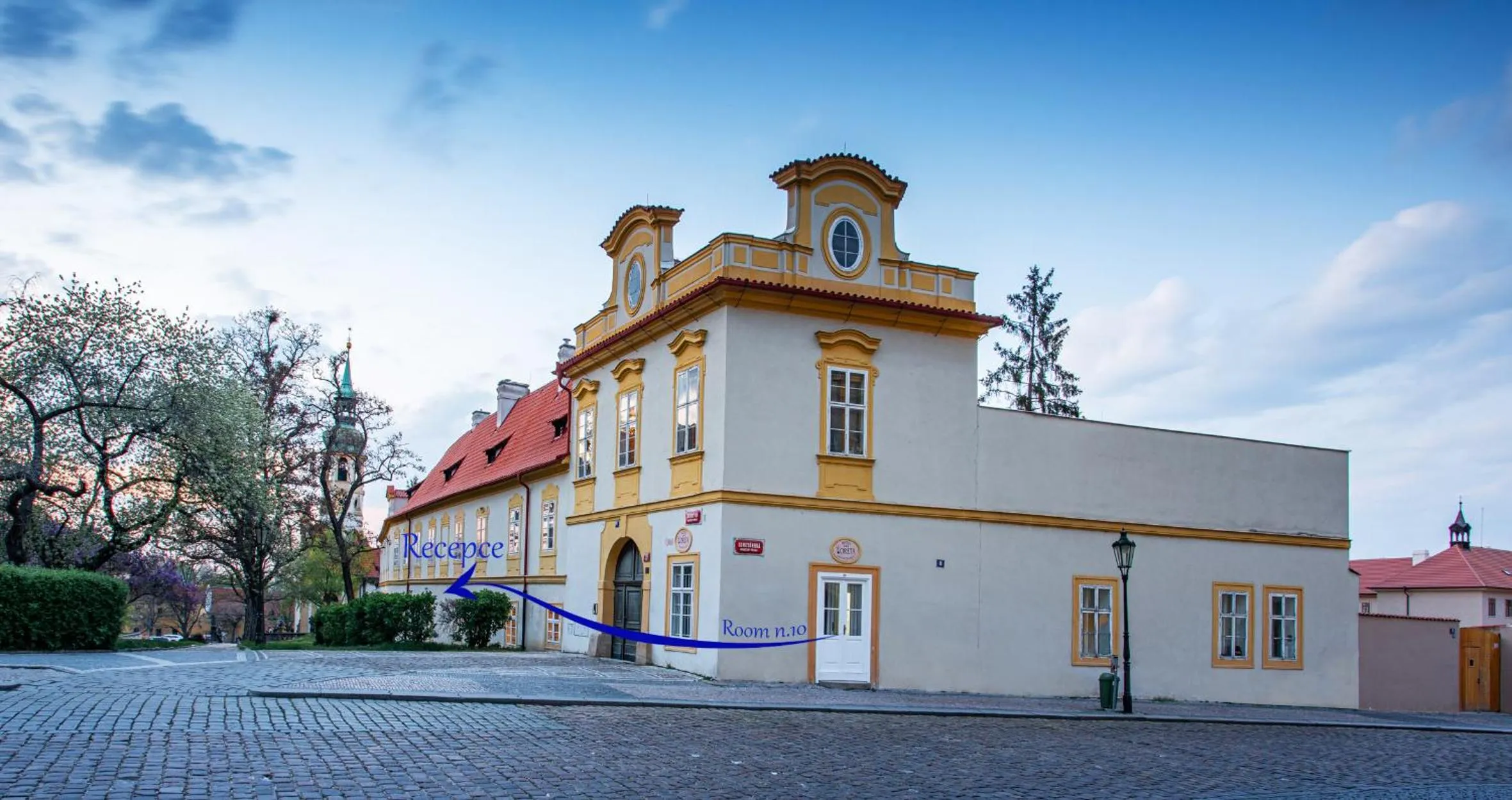 Property building in Loreta Hotel