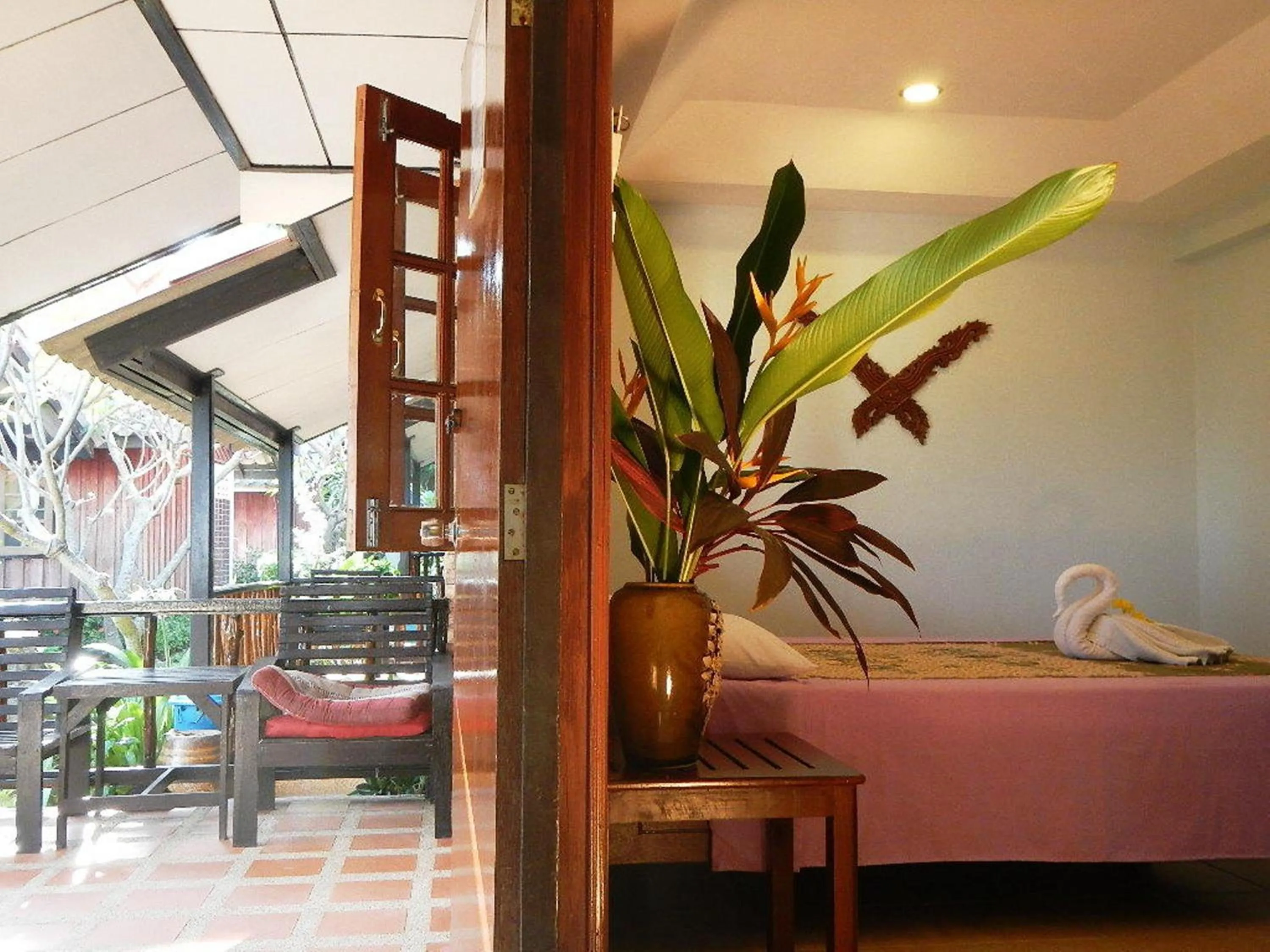 Balcony/Terrace, Bed in Sunrise Bungalow