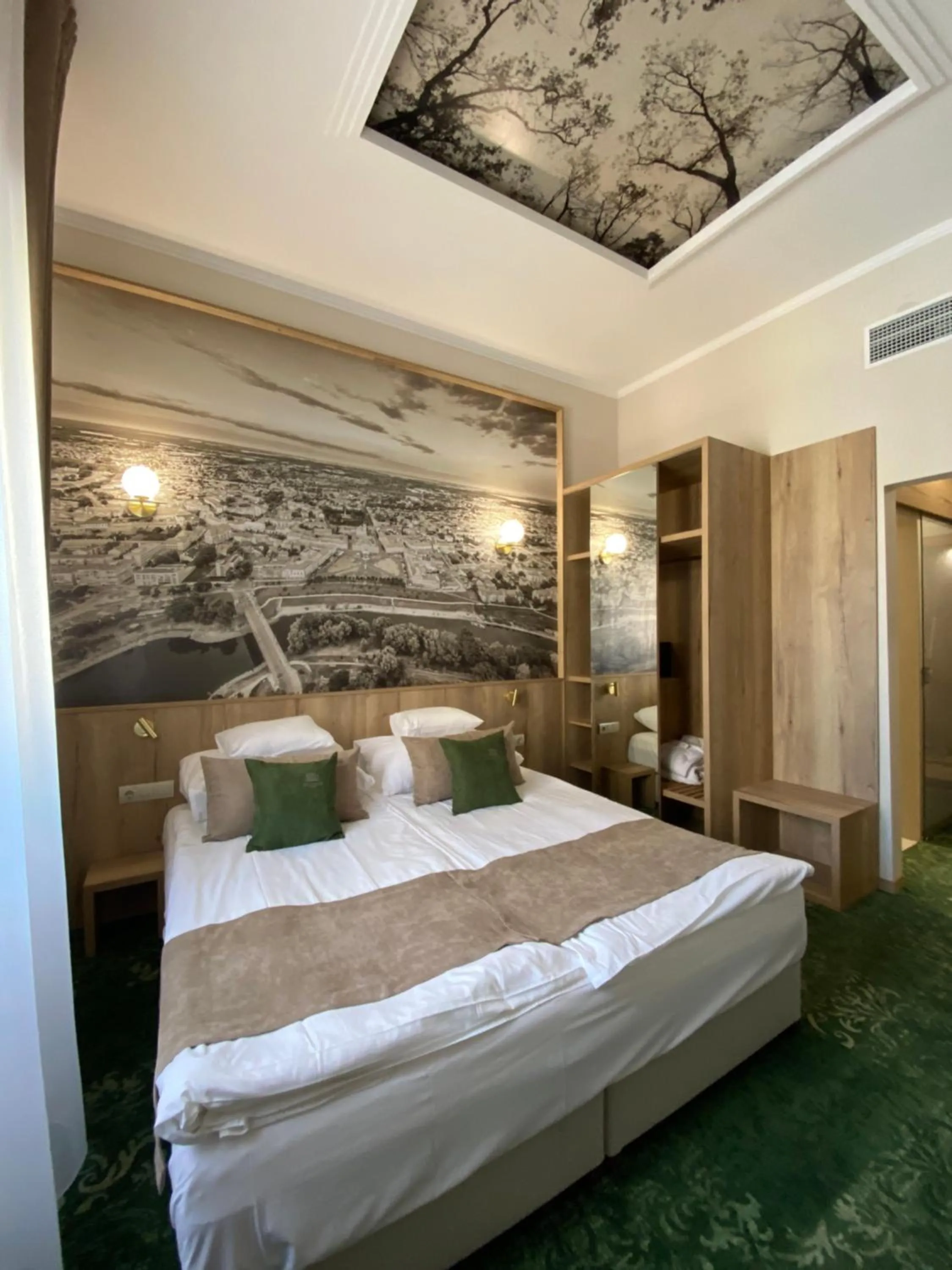 Bed in Duna Wellness Hotel