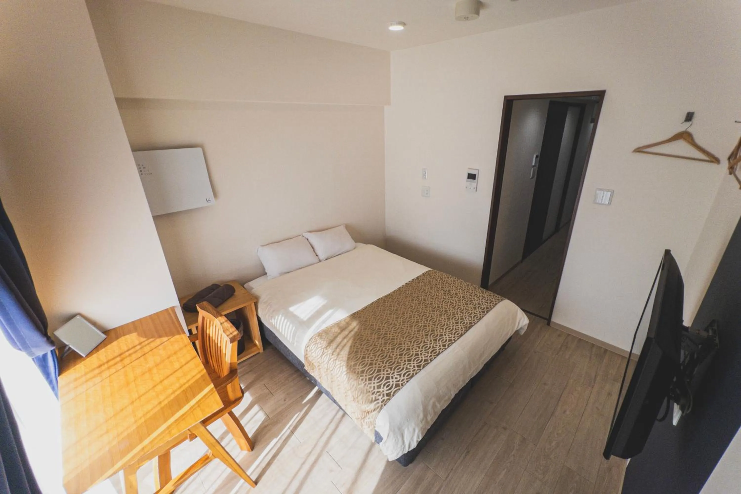 Photo of the whole room, Bed in Comfort Plus