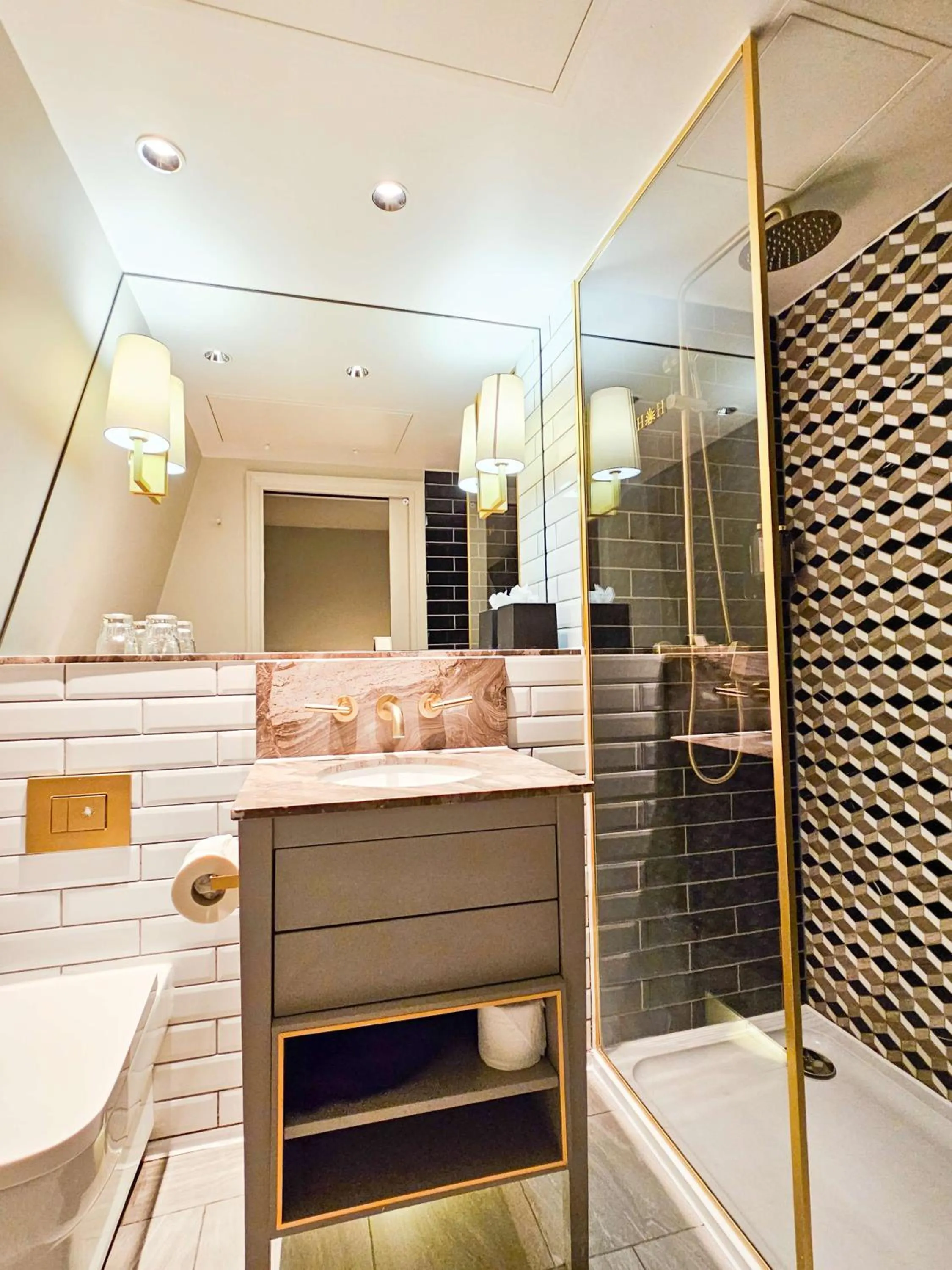 Bathroom in Henrietta House, a member of Radisson Individuals