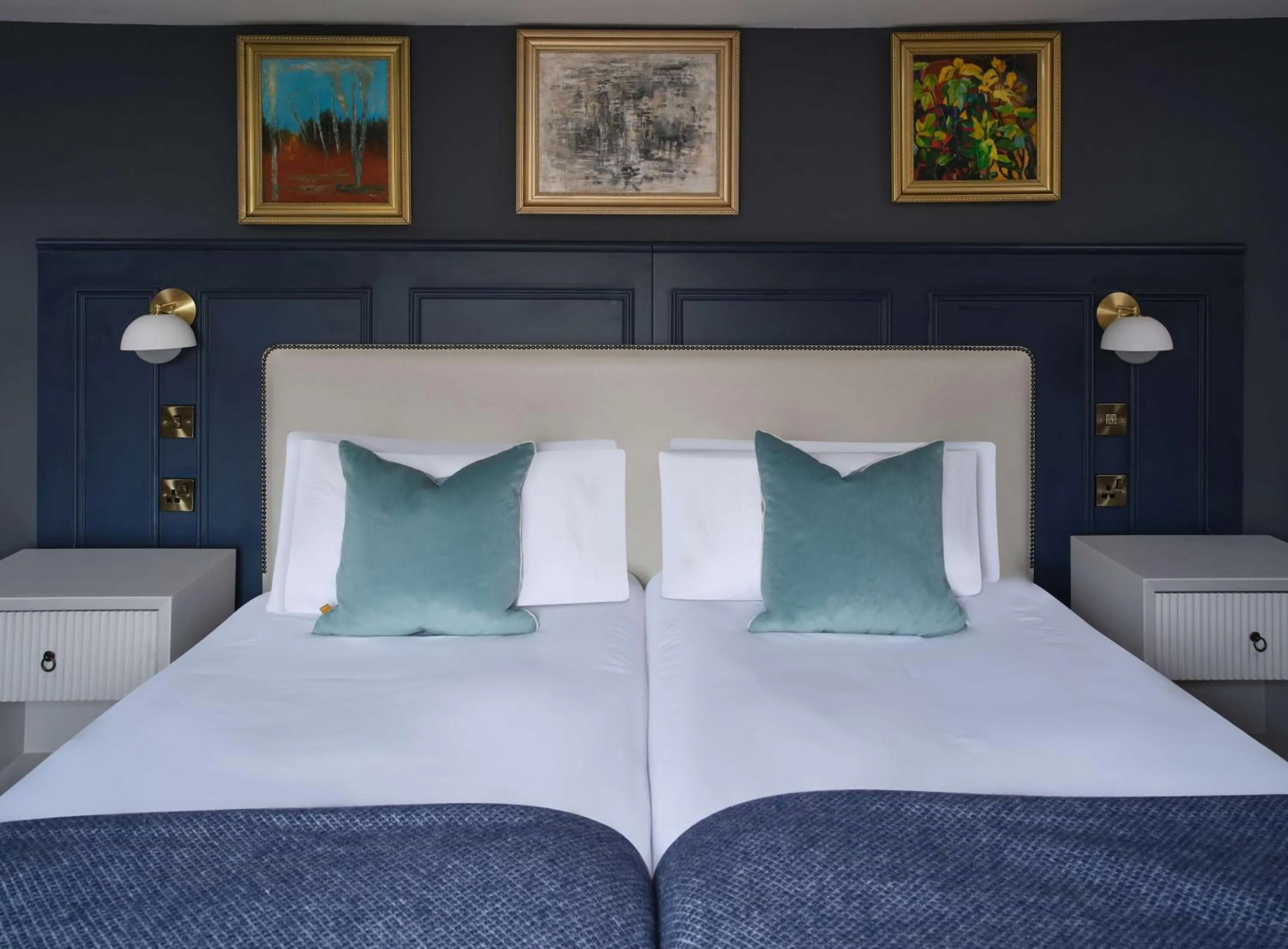 Photo of the whole room, Bed in Henrietta House, a member of Radisson Individuals