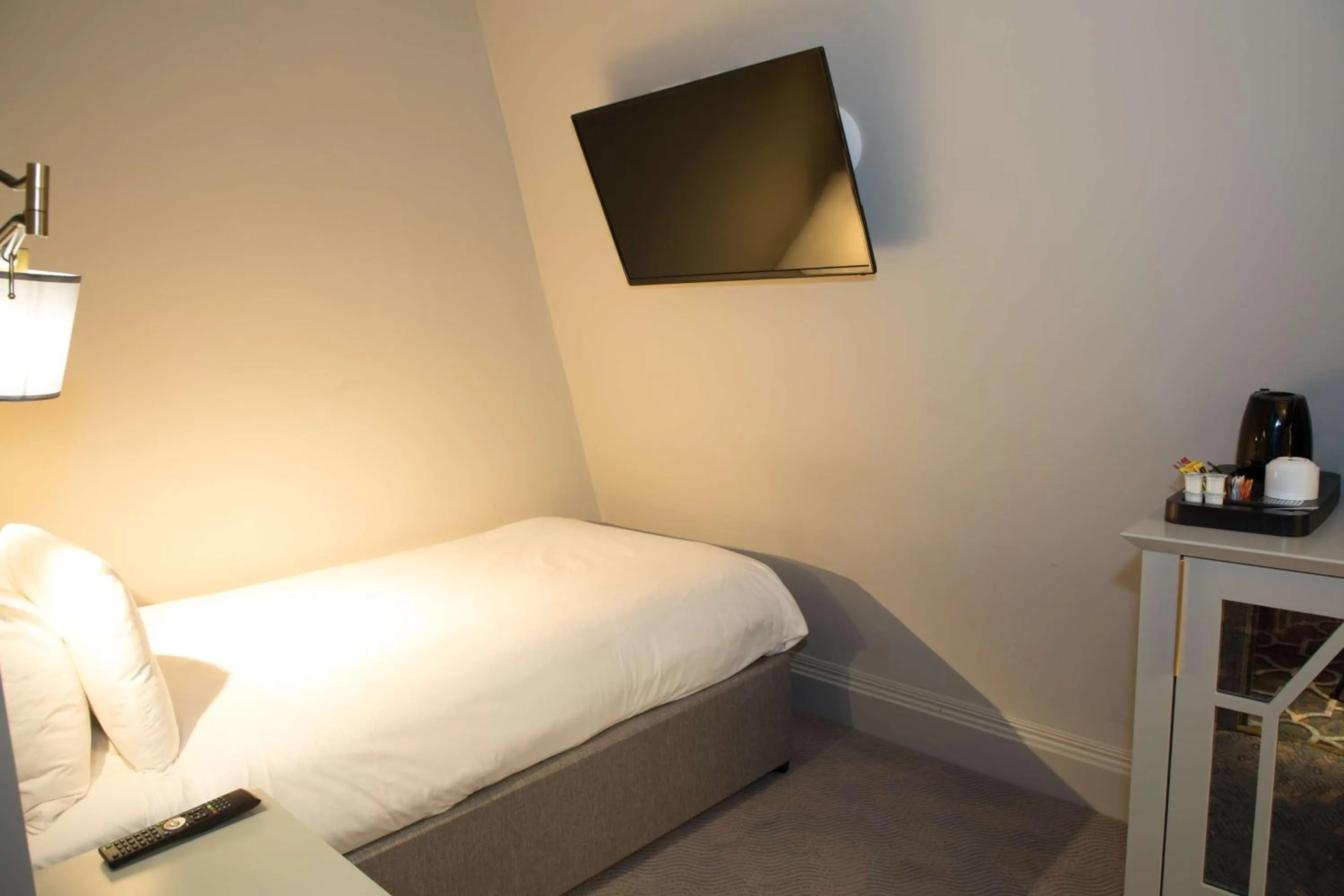 Bedroom, Bed in Henrietta House, a member of Radisson Individuals