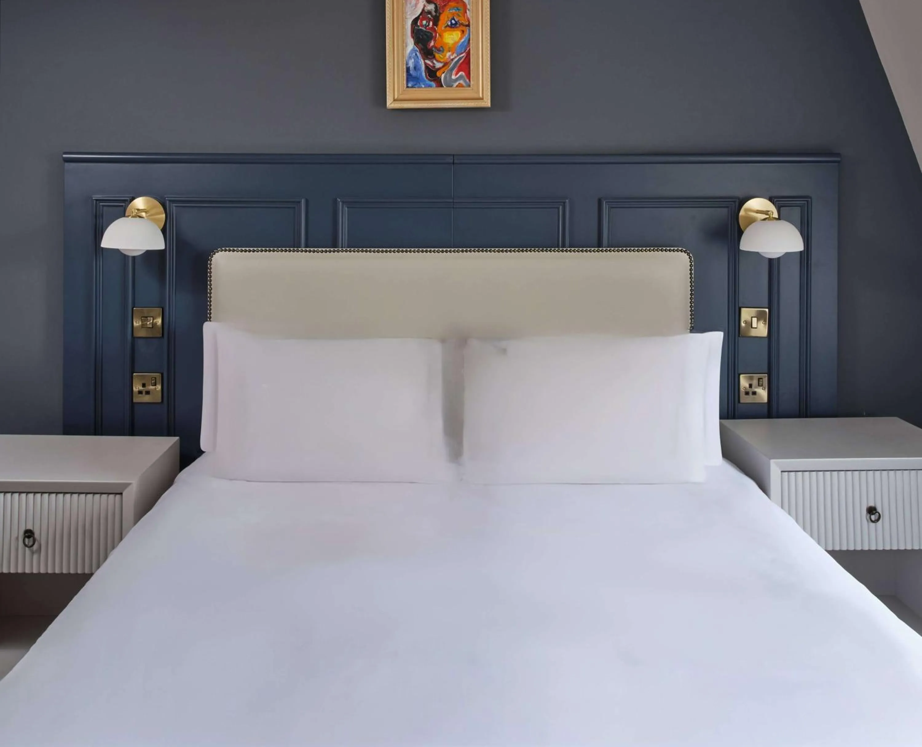 Photo of the whole room, Bed in Henrietta House, a member of Radisson Individuals