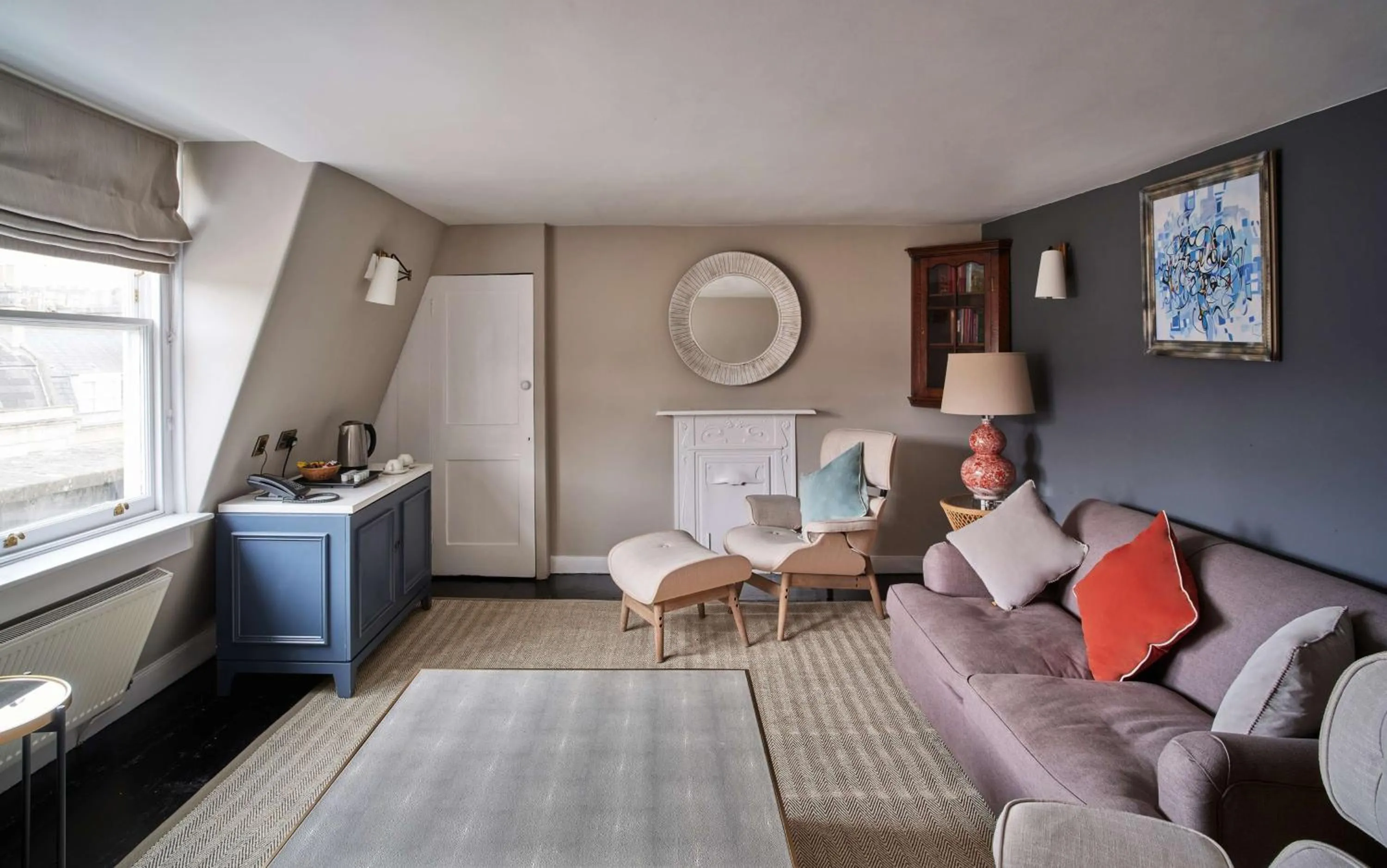 Photo of the whole room in Henrietta House, a member of Radisson Individuals