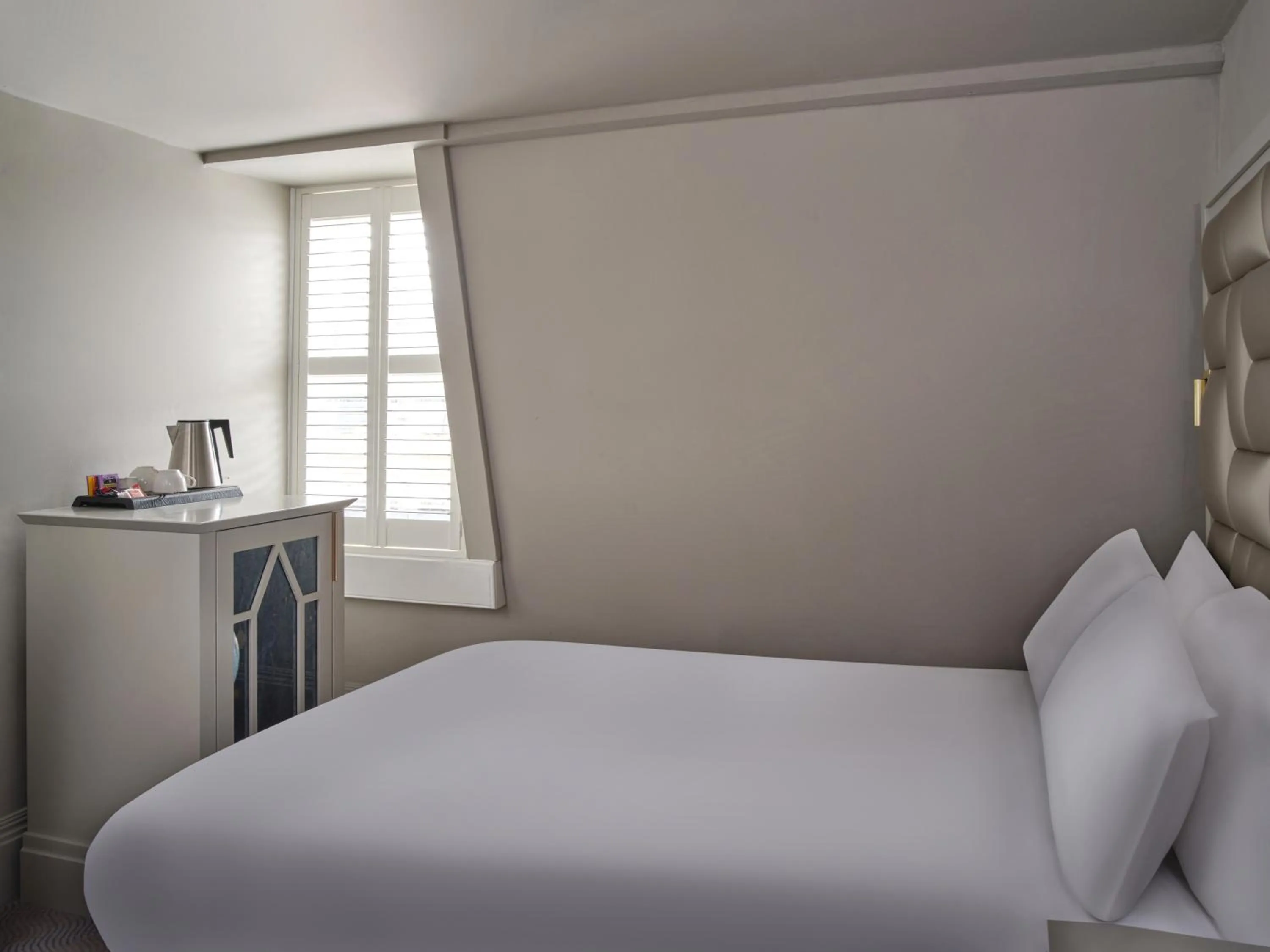 Bed in Henrietta House, a member of Radisson Individuals