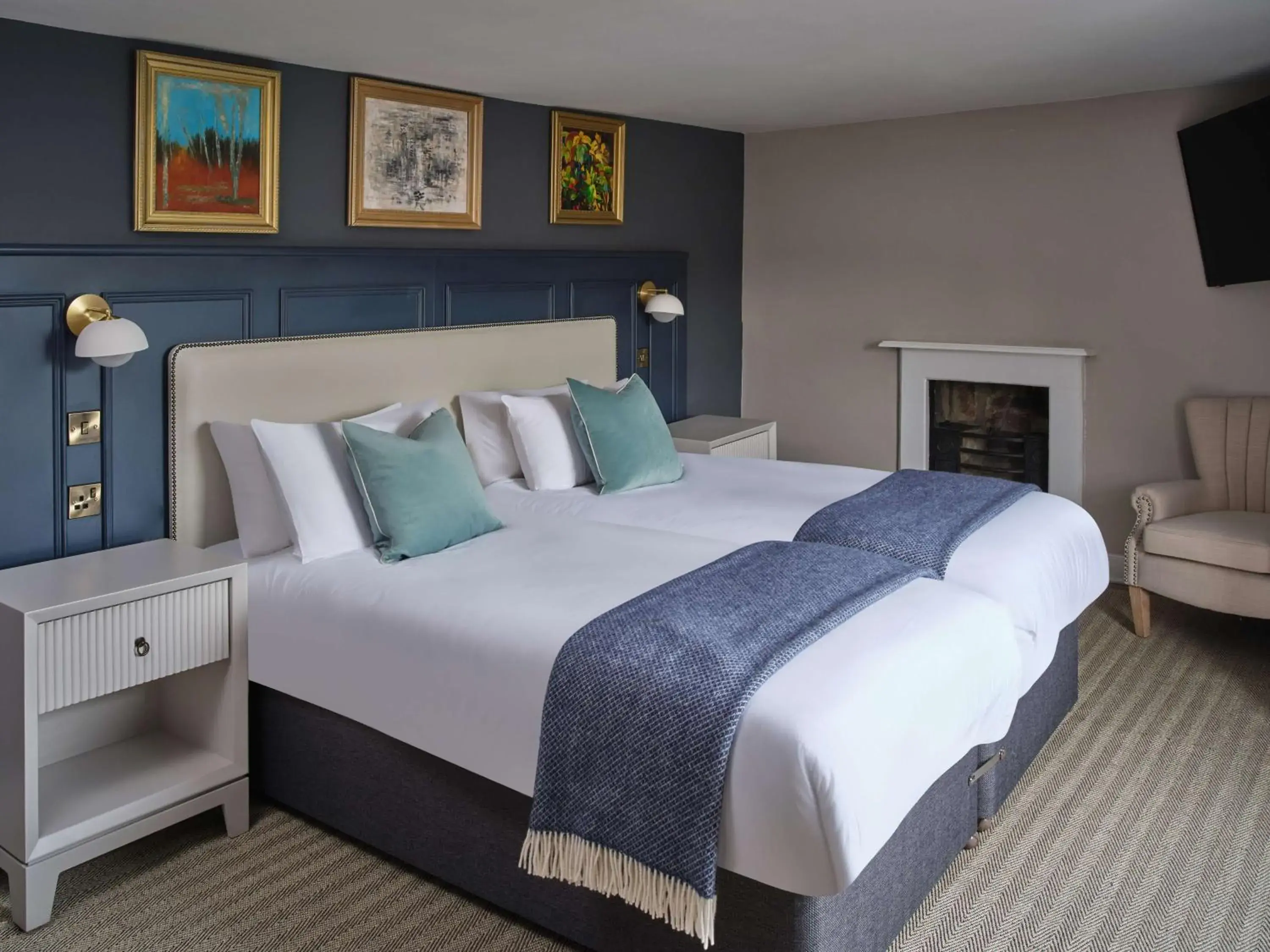 Two-Bedroom Traditional Suite in Henrietta House, a member of Radisson Individuals Two-Bedroom Traditional Suite in Henrietta House, a member of Radisson Individuals